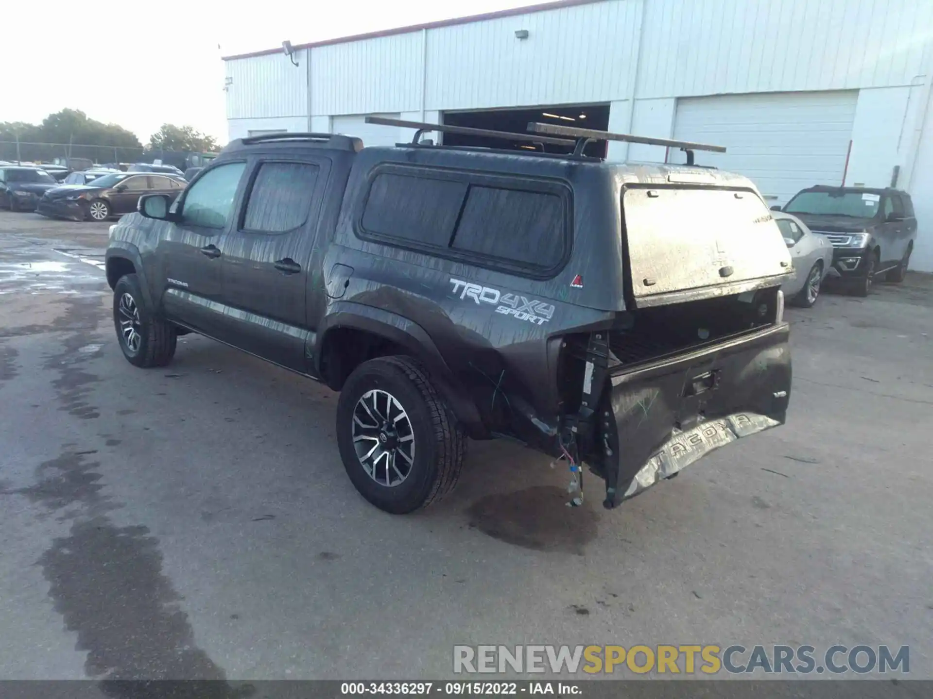 3 Photograph of a damaged car 3TMCZ5AN6LM307734 TOYOTA TACOMA 4WD 2020