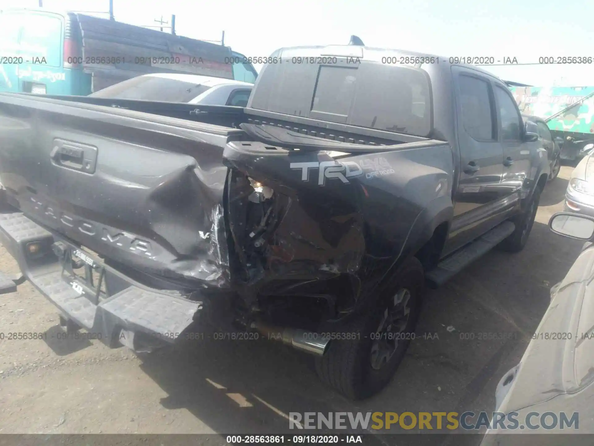 4 Photograph of a damaged car 3TMCZ5AN6LM308303 TOYOTA TACOMA 4WD 2020