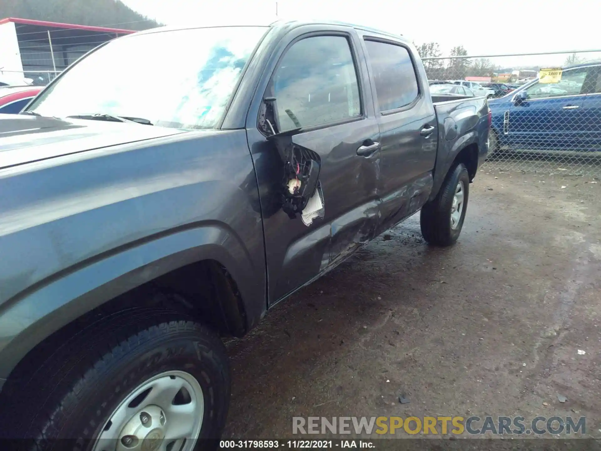 6 Photograph of a damaged car 3TMCZ5AN6LM311248 TOYOTA TACOMA 4WD 2020