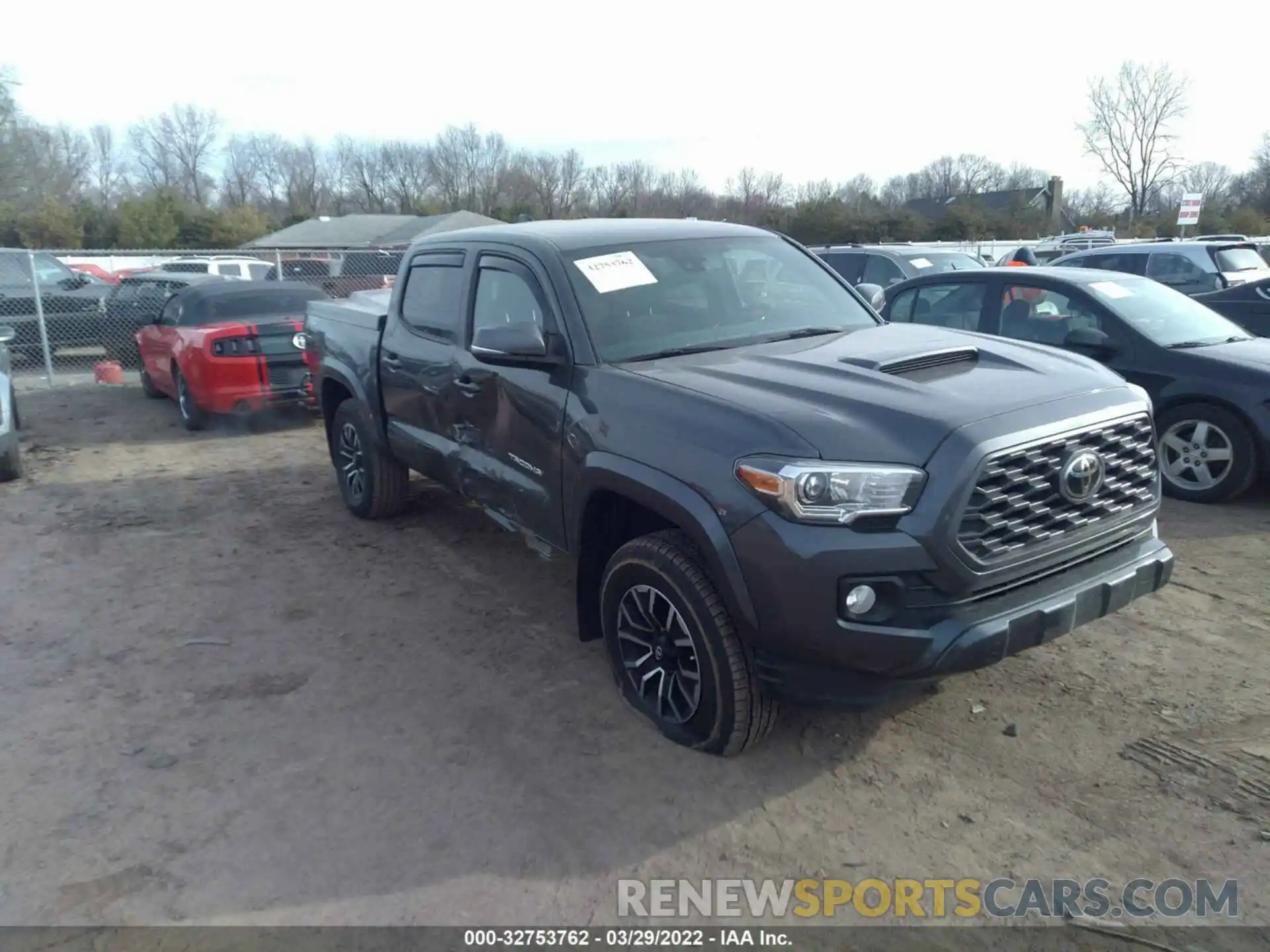 1 Photograph of a damaged car 3TMCZ5AN6LM315283 TOYOTA TACOMA 4WD 2020