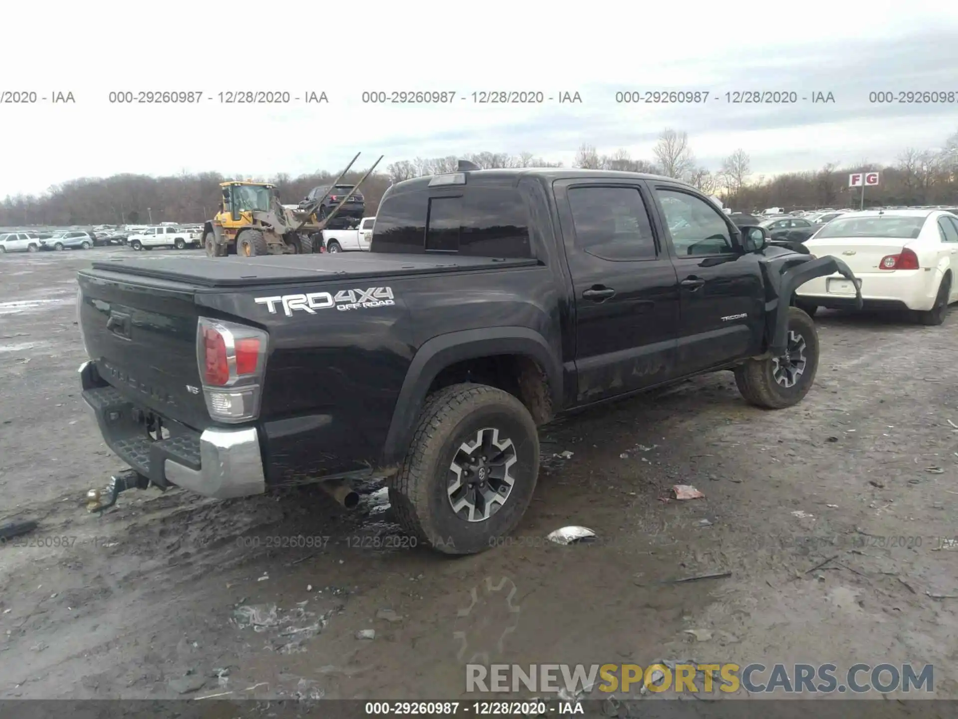 4 Photograph of a damaged car 3TMCZ5AN6LM315459 TOYOTA TACOMA 4WD 2020