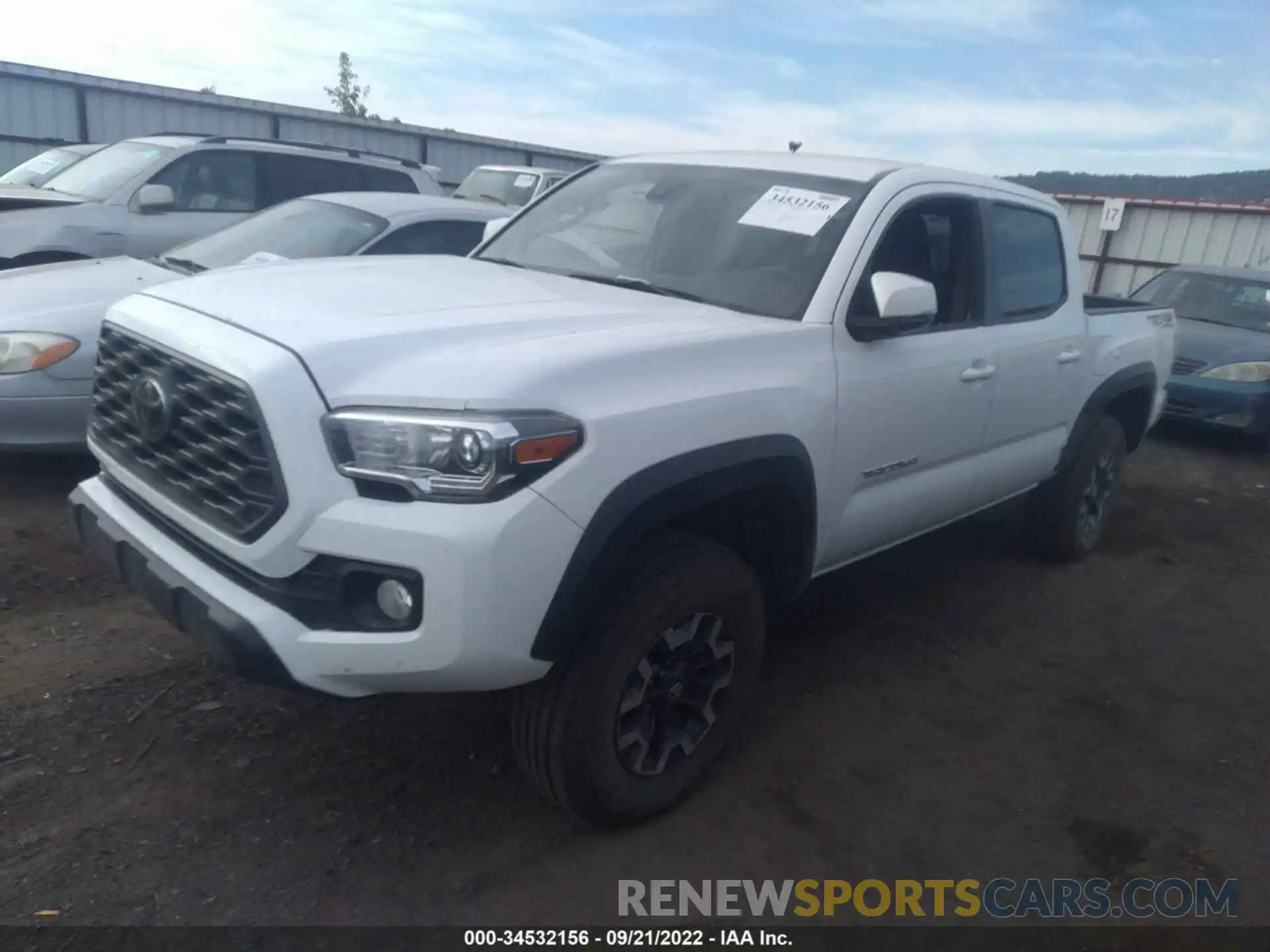 2 Фотография поврежденного автомобиля 3TMCZ5AN6LM316840 TOYOTA TACOMA 4WD 2020