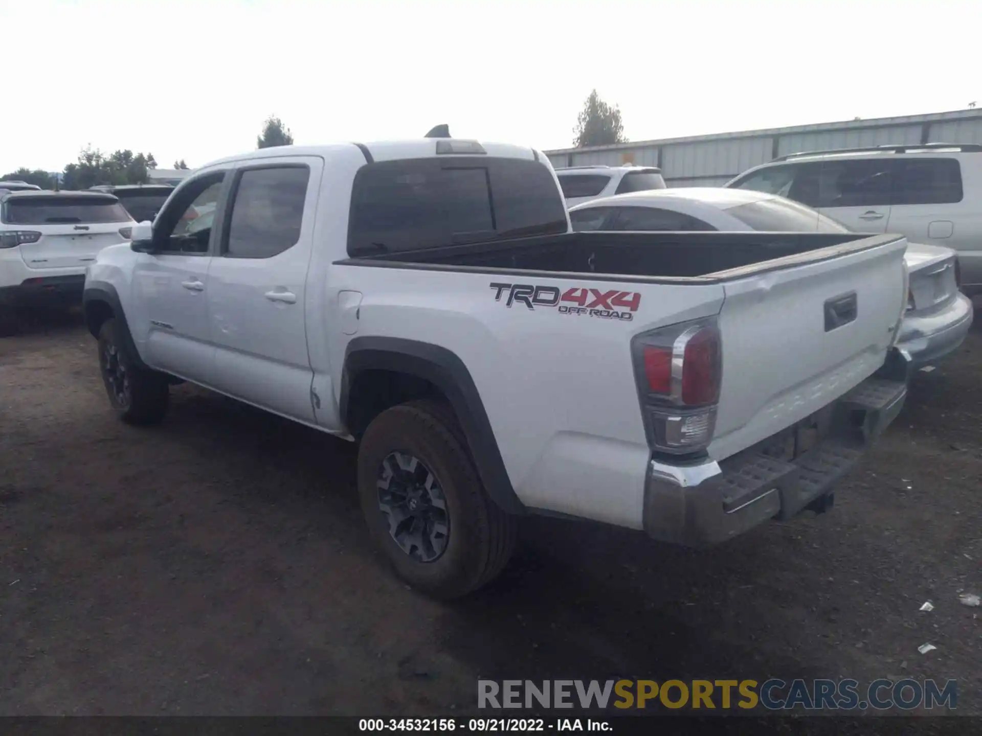 3 Фотография поврежденного автомобиля 3TMCZ5AN6LM316840 TOYOTA TACOMA 4WD 2020