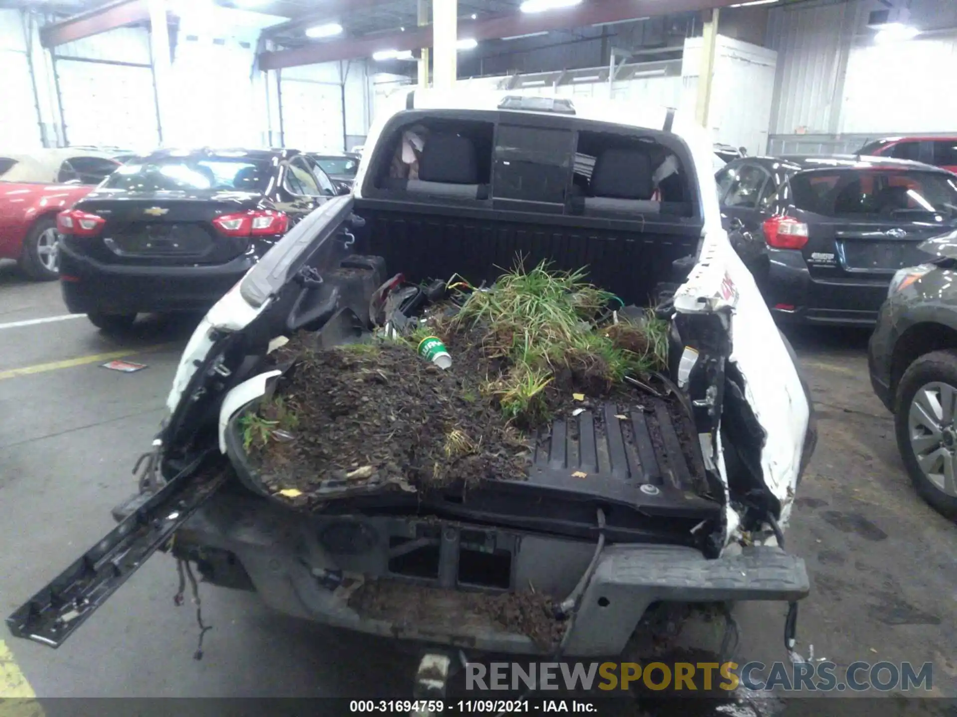 11 Photograph of a damaged car 3TMCZ5AN6LM318457 TOYOTA TACOMA 4WD 2020