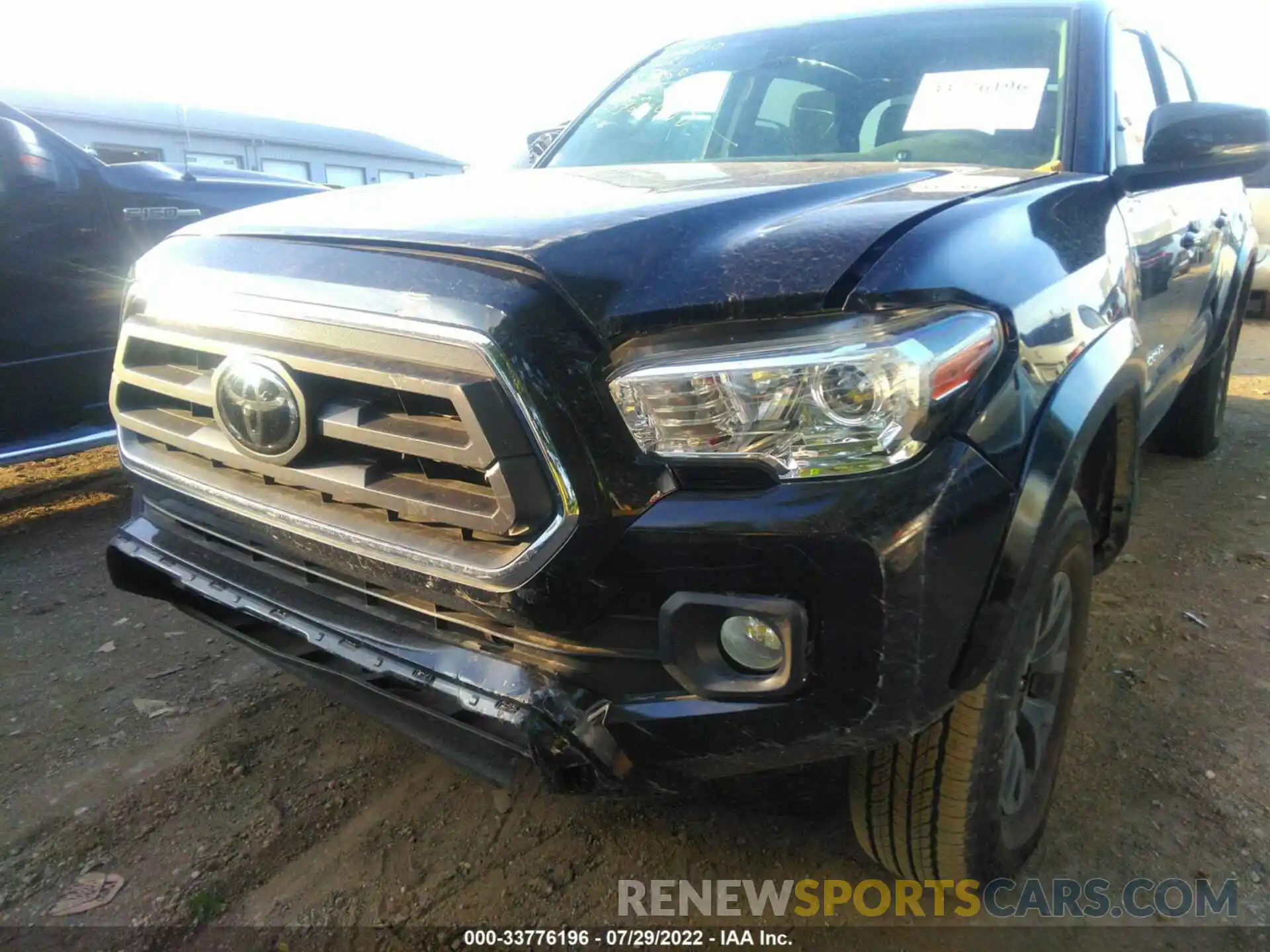 6 Photograph of a damaged car 3TMCZ5AN6LM321438 TOYOTA TACOMA 4WD 2020