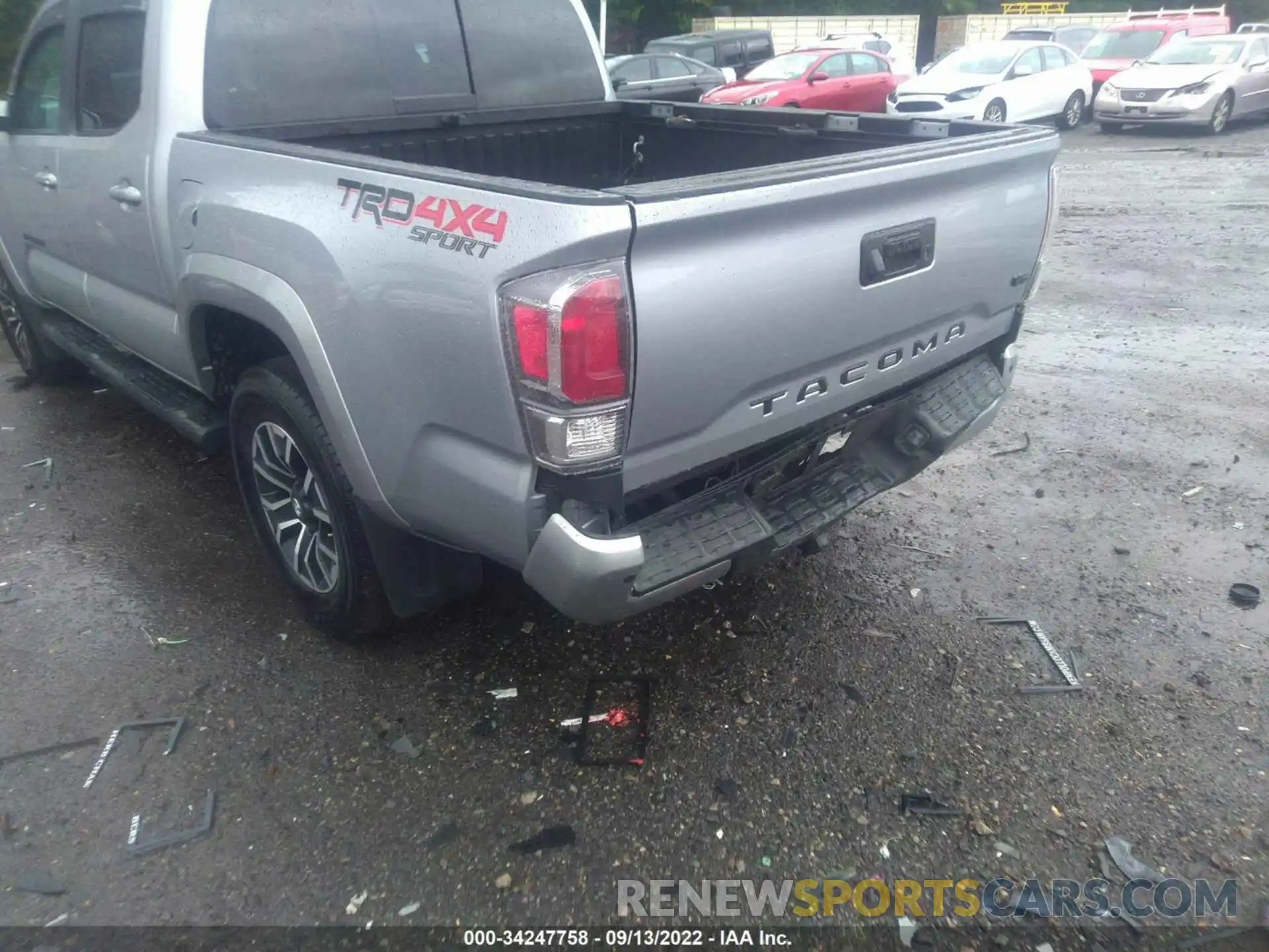 6 Фотография поврежденного автомобиля 3TMCZ5AN6LM321746 TOYOTA TACOMA 4WD 2020