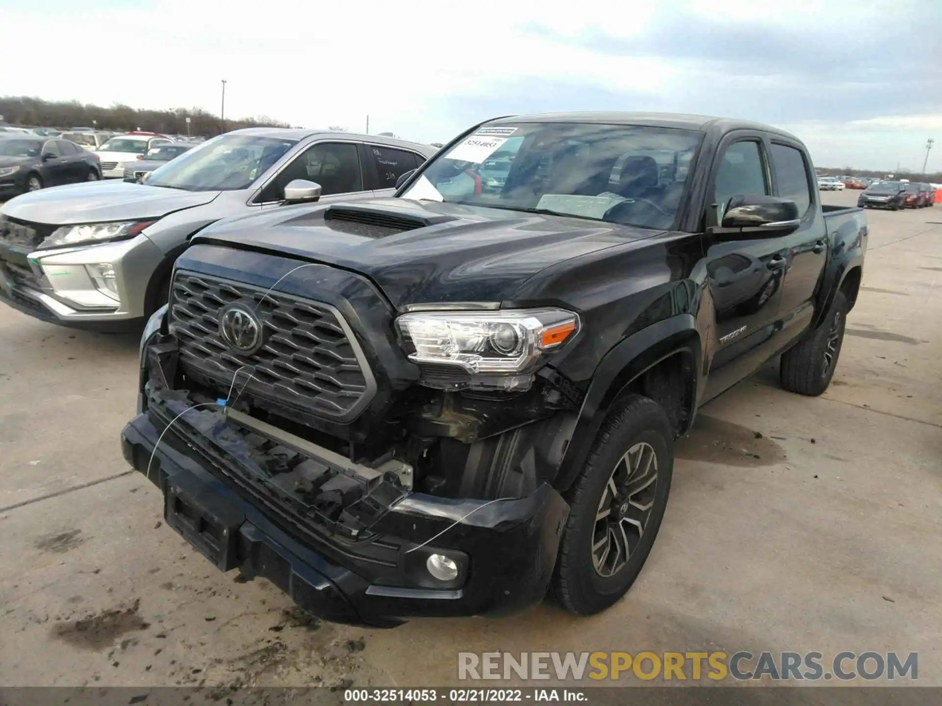 2 Photograph of a damaged car 3TMCZ5AN6LM324453 TOYOTA TACOMA 4WD 2020