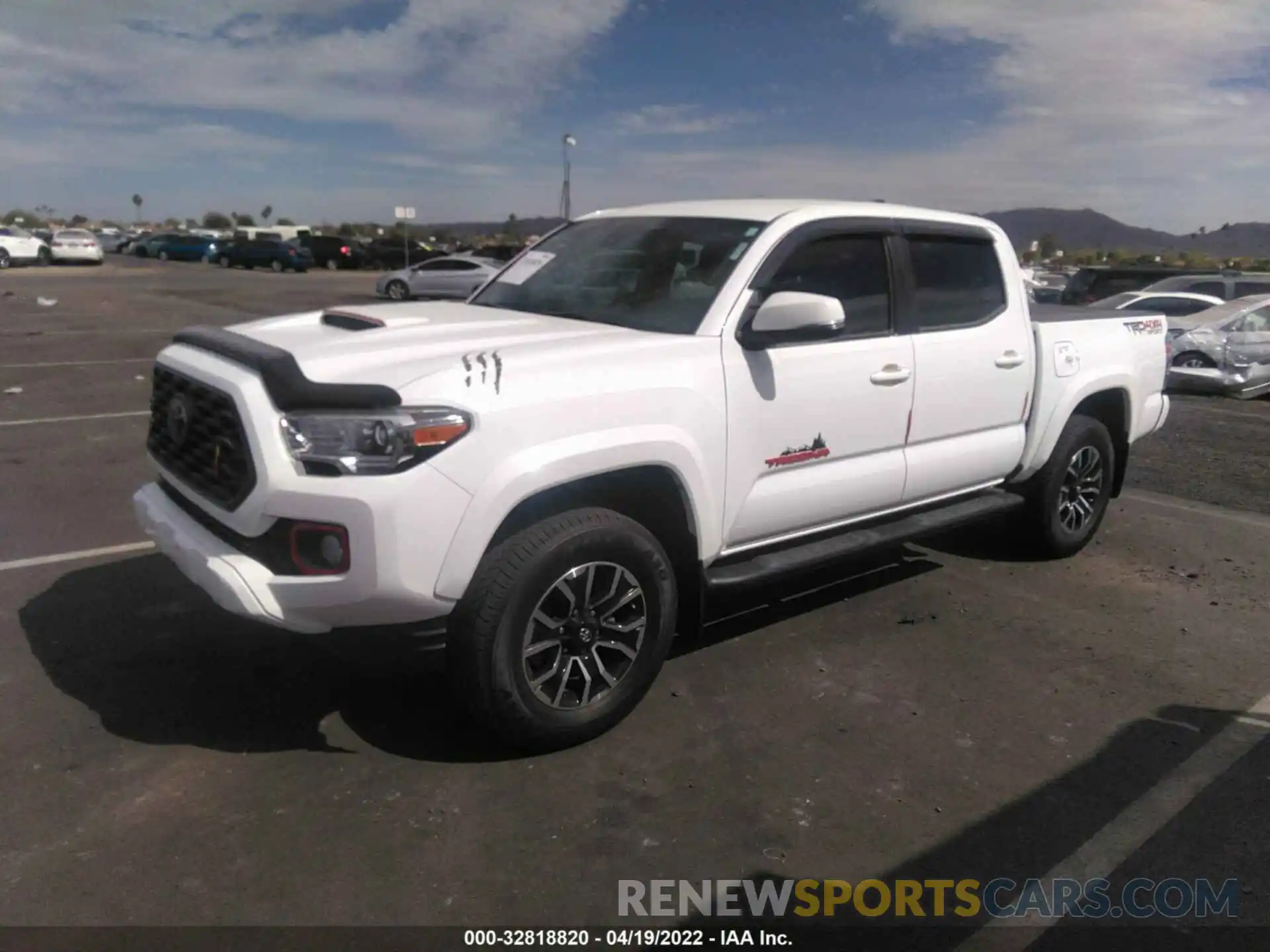 2 Photograph of a damaged car 3TMCZ5AN6LM324825 TOYOTA TACOMA 4WD 2020