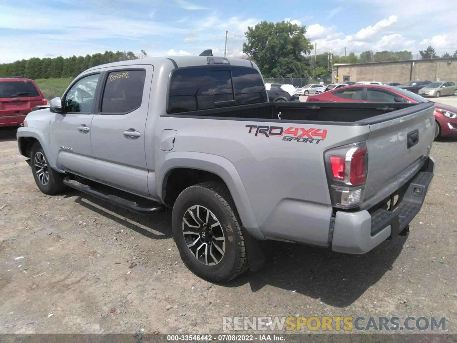 3 Photograph of a damaged car 3TMCZ5AN6LM326008 TOYOTA TACOMA 4WD 2020