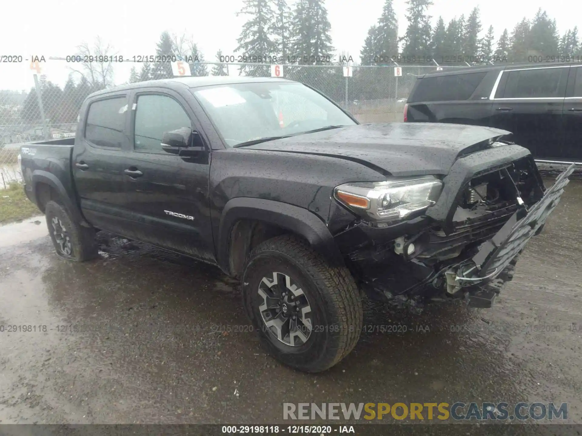 1 Photograph of a damaged car 3TMCZ5AN6LM326560 TOYOTA TACOMA 4WD 2020