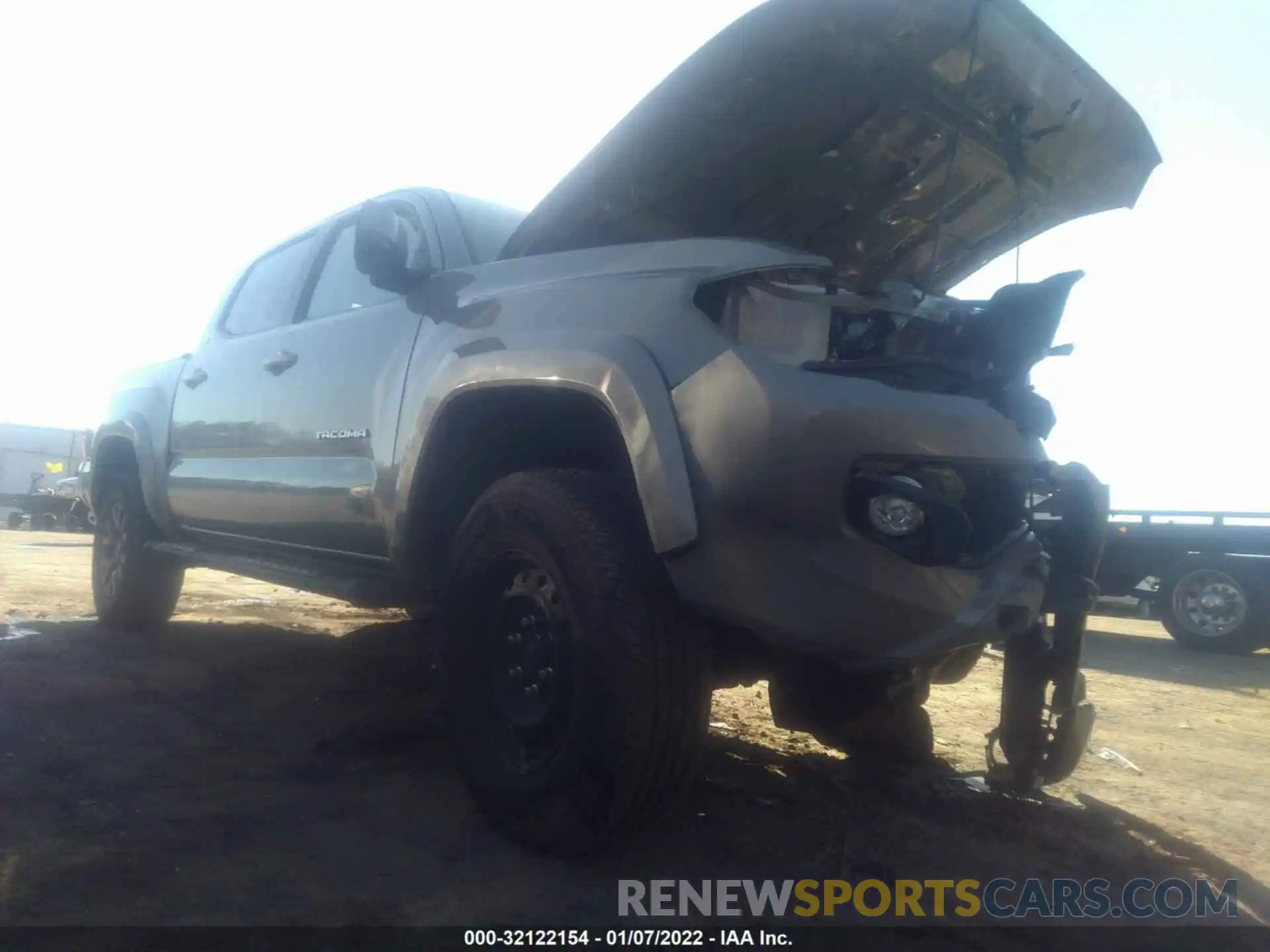 1 Photograph of a damaged car 3TMCZ5AN6LM330477 TOYOTA TACOMA 4WD 2020