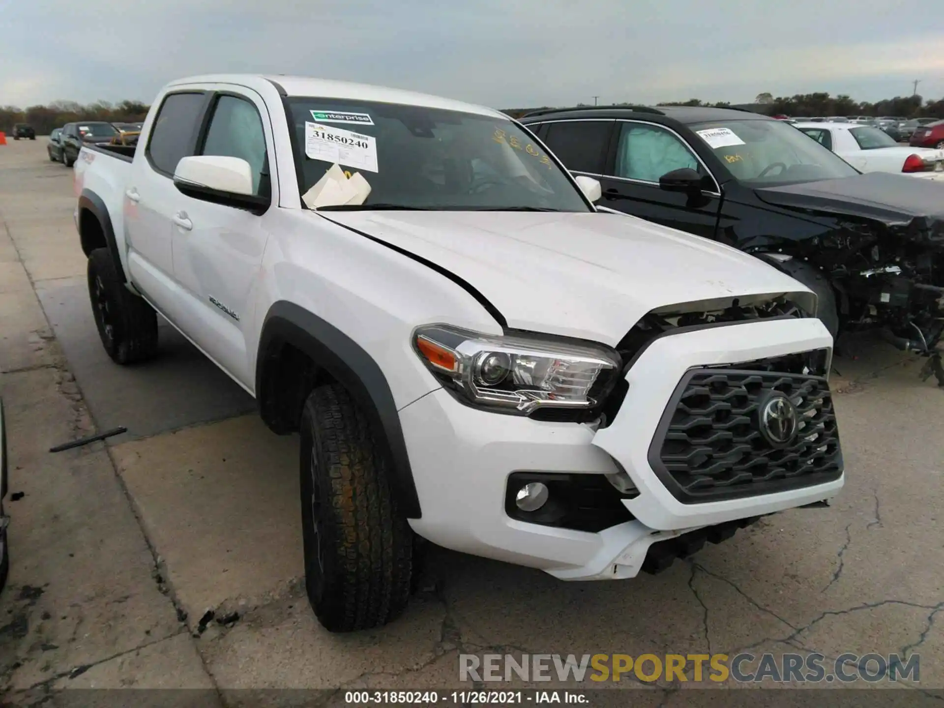 1 Photograph of a damaged car 3TMCZ5AN6LM330687 TOYOTA TACOMA 4WD 2020