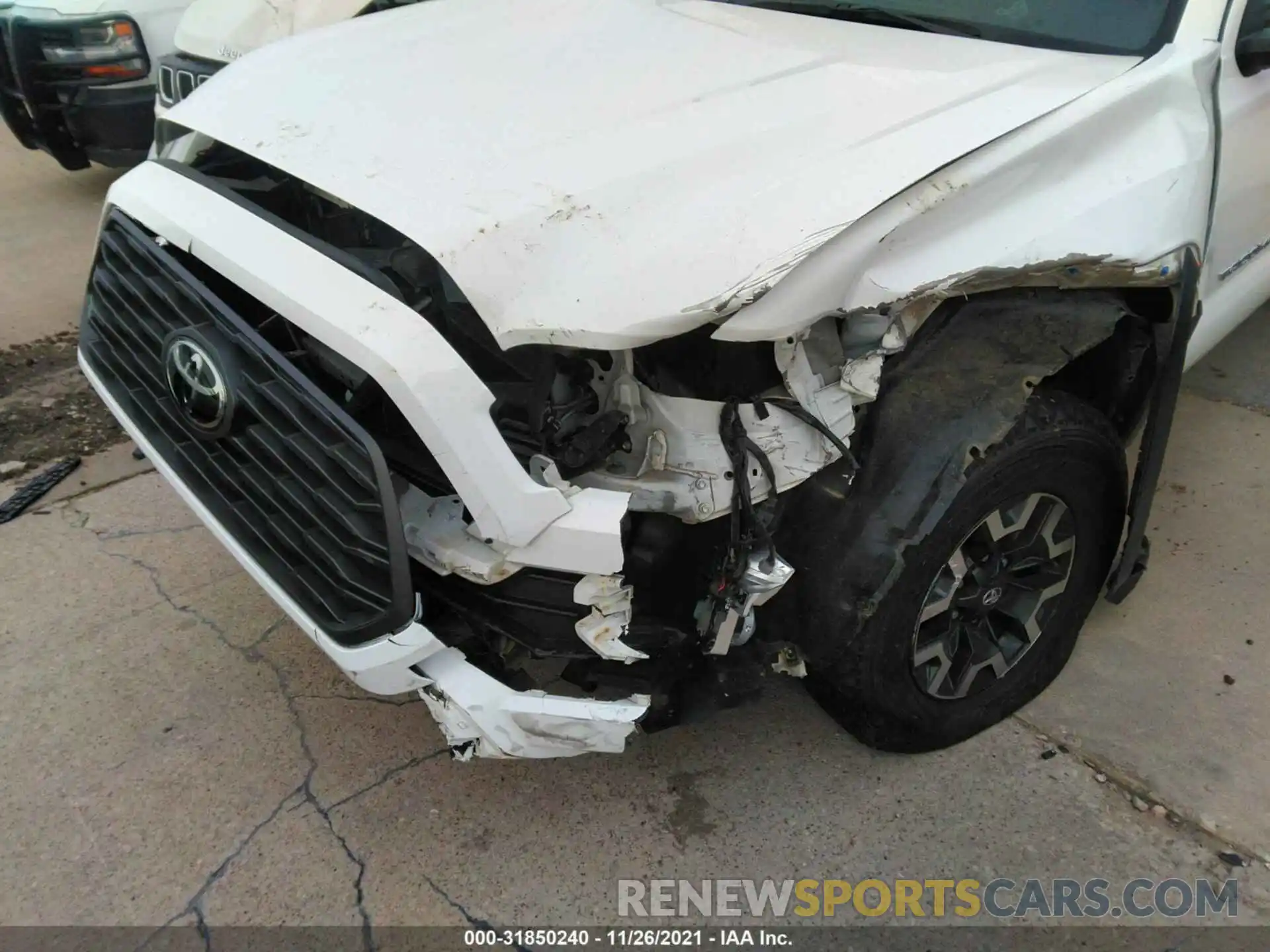 6 Photograph of a damaged car 3TMCZ5AN6LM330687 TOYOTA TACOMA 4WD 2020