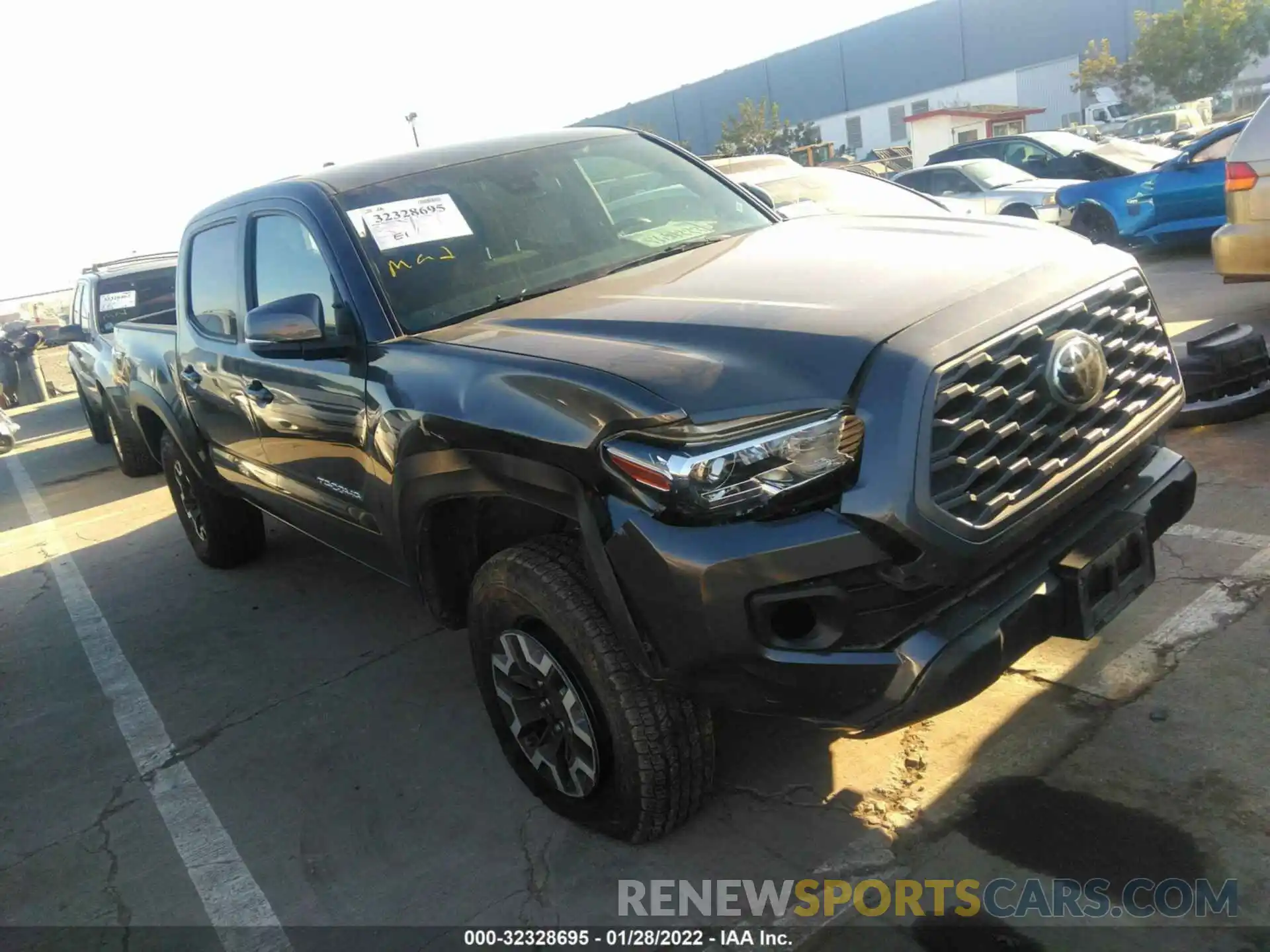 1 Photograph of a damaged car 3TMCZ5AN6LM331984 TOYOTA TACOMA 4WD 2020