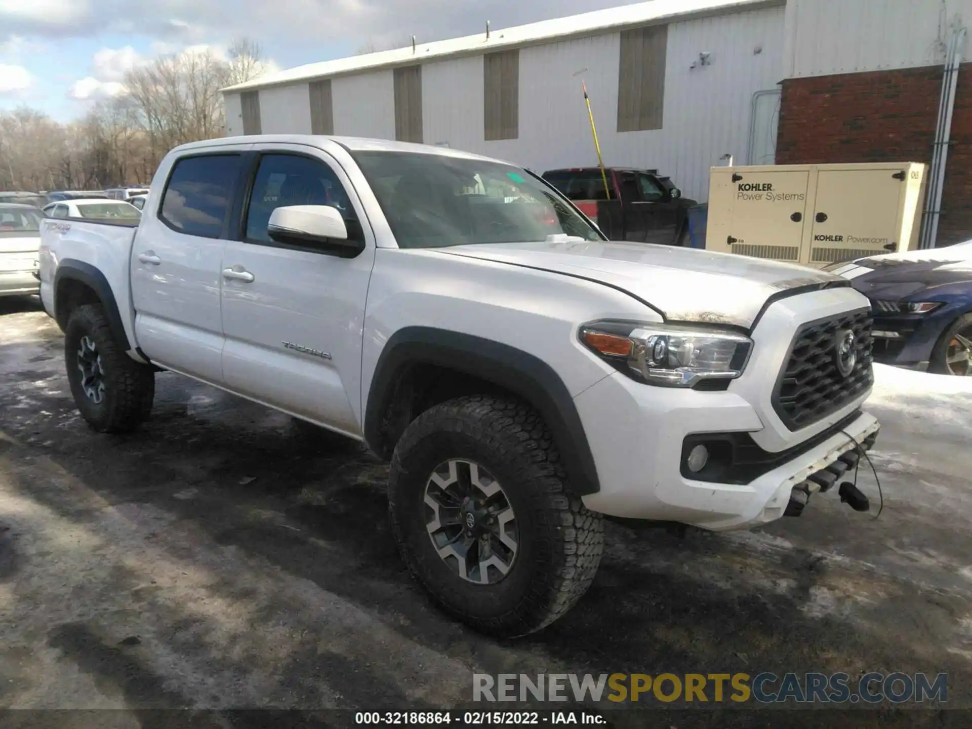 1 Photograph of a damaged car 3TMCZ5AN6LM332343 TOYOTA TACOMA 4WD 2020