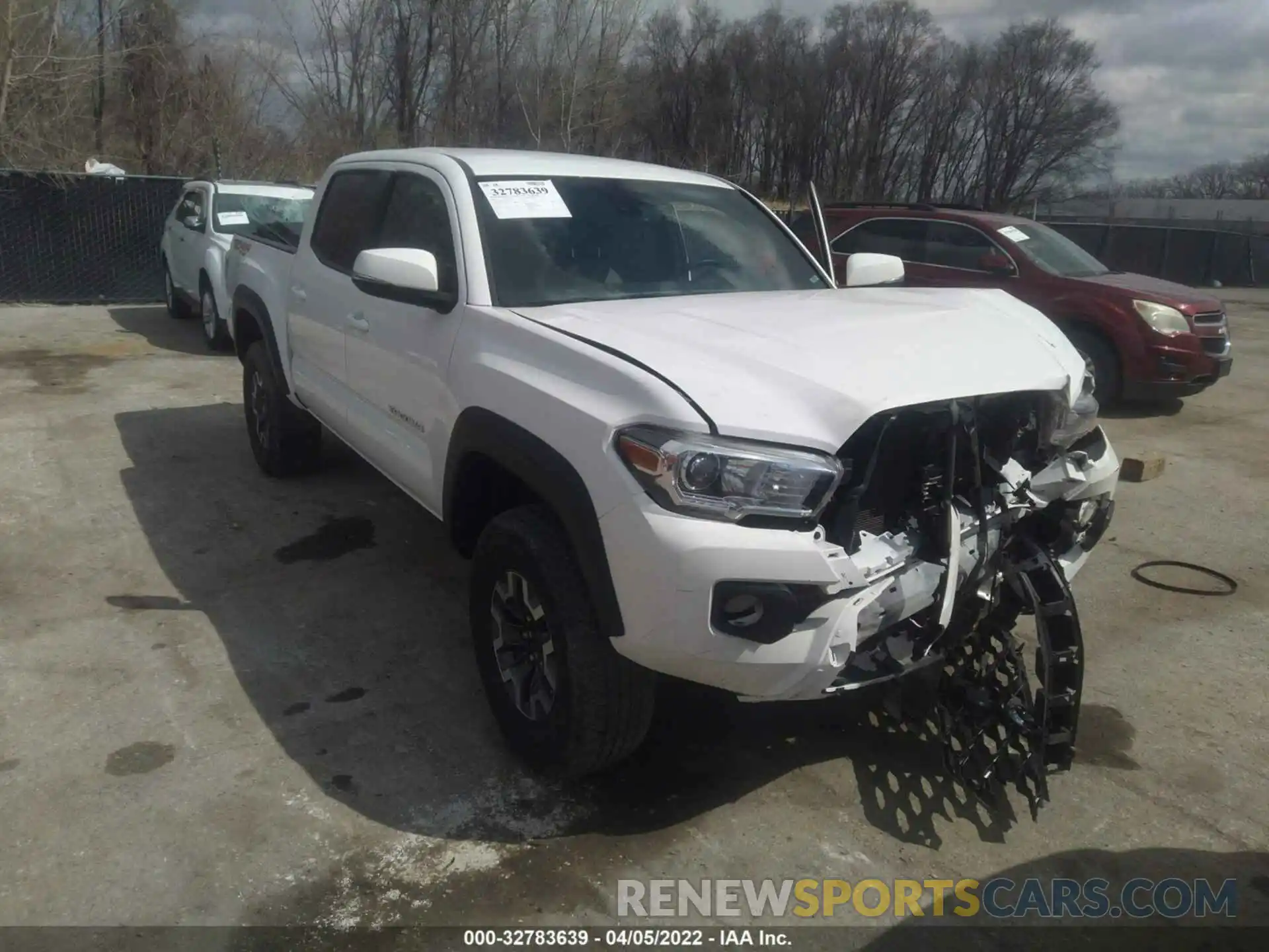 1 Photograph of a damaged car 3TMCZ5AN6LM332410 TOYOTA TACOMA 4WD 2020