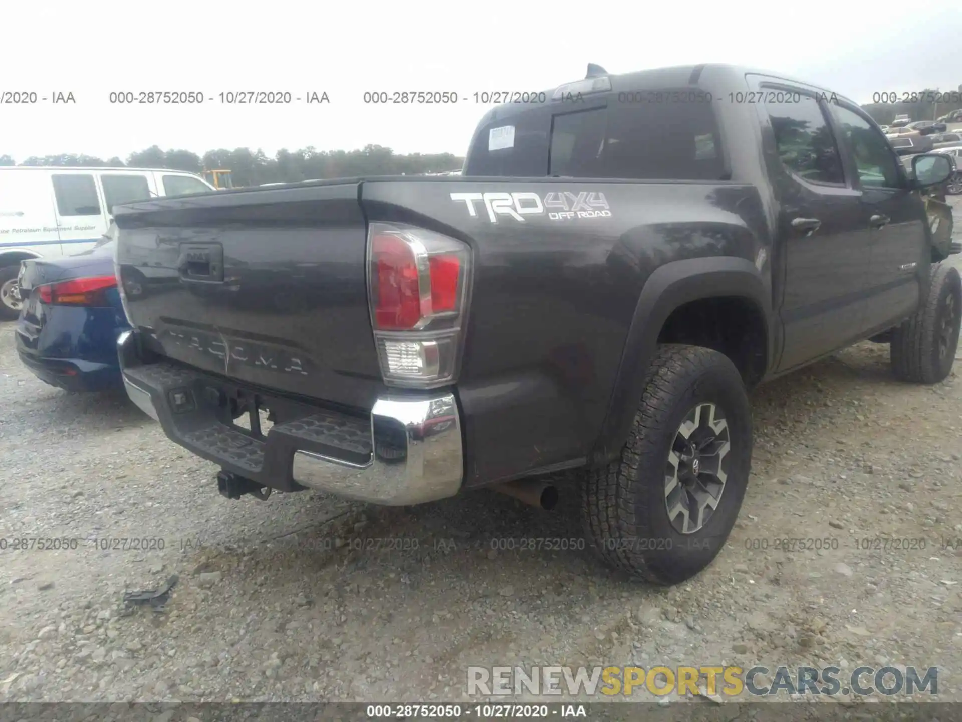 4 Фотография поврежденного автомобиля 3TMCZ5AN6LM333928 TOYOTA TACOMA 4WD 2020