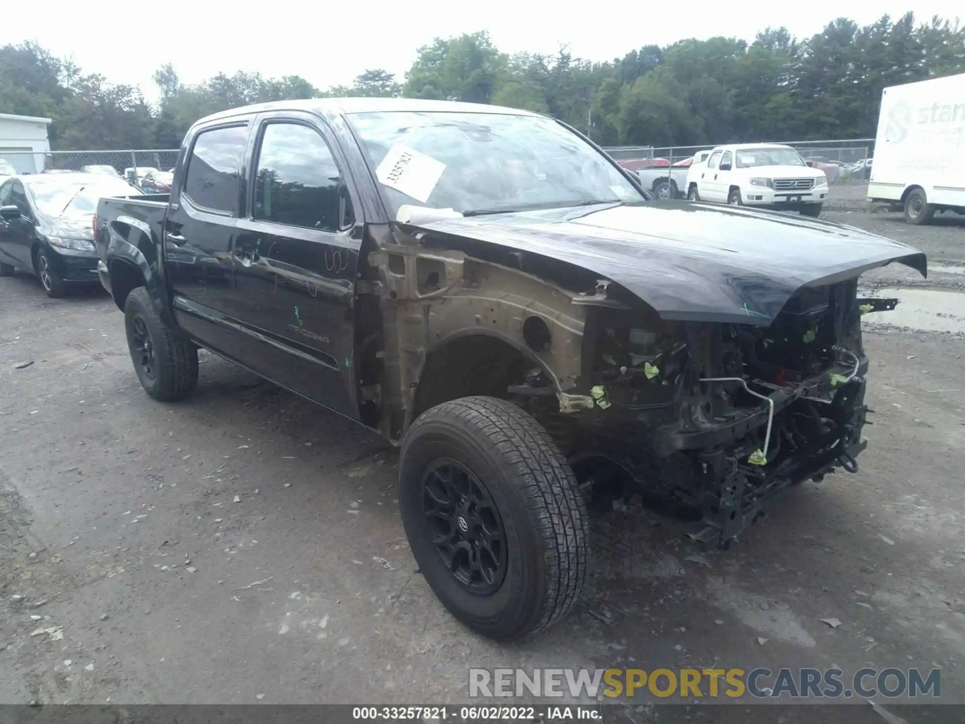 1 Photograph of a damaged car 3TMCZ5AN6LM344976 TOYOTA TACOMA 4WD 2020