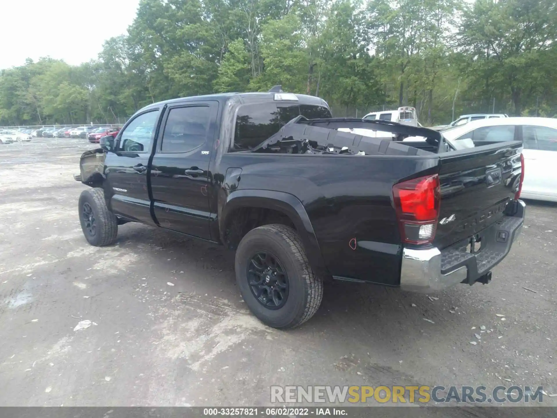 3 Фотография поврежденного автомобиля 3TMCZ5AN6LM344976 TOYOTA TACOMA 4WD 2020