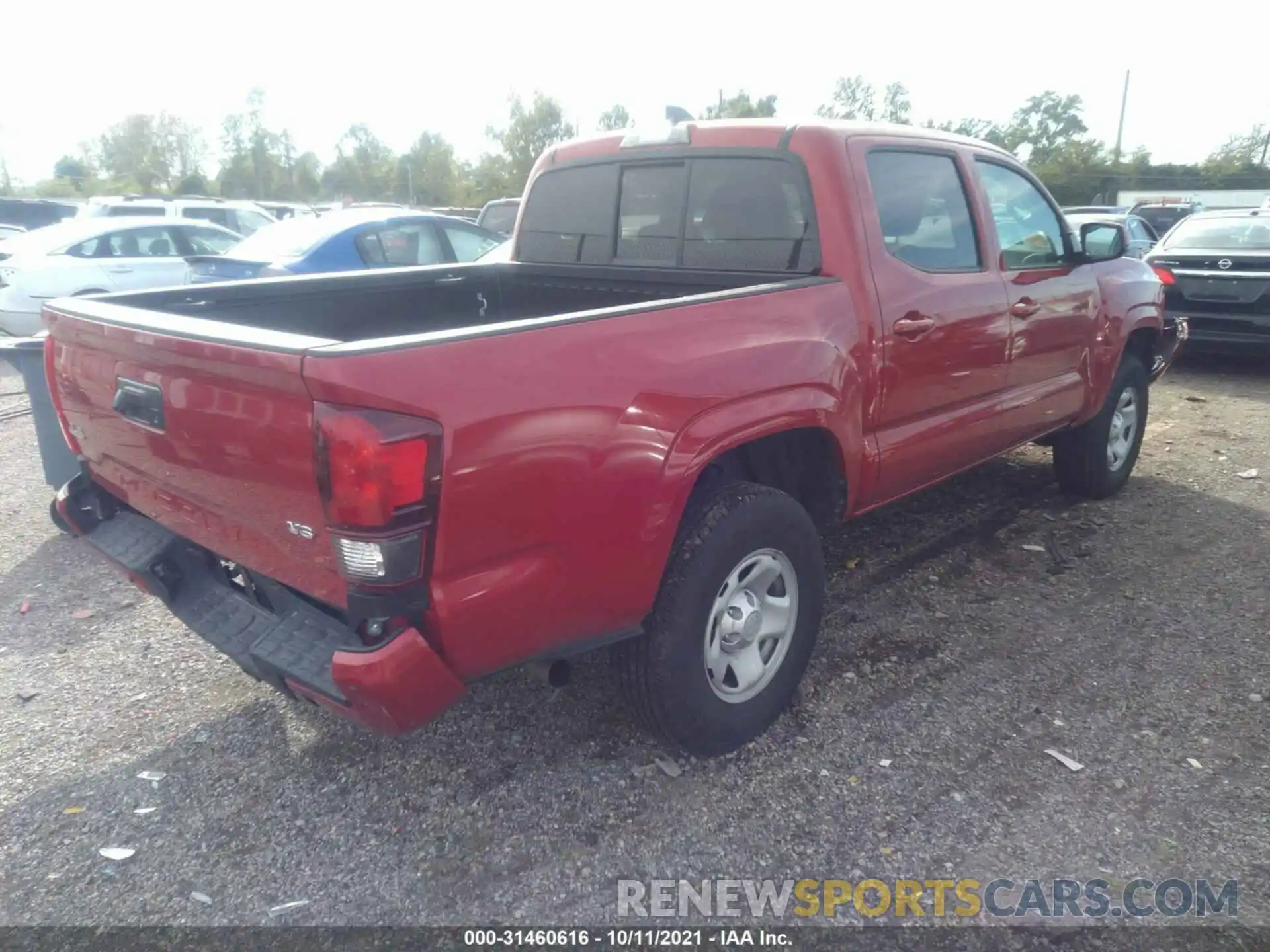 4 Photograph of a damaged car 3TMCZ5AN6LM355413 TOYOTA TACOMA 4WD 2020