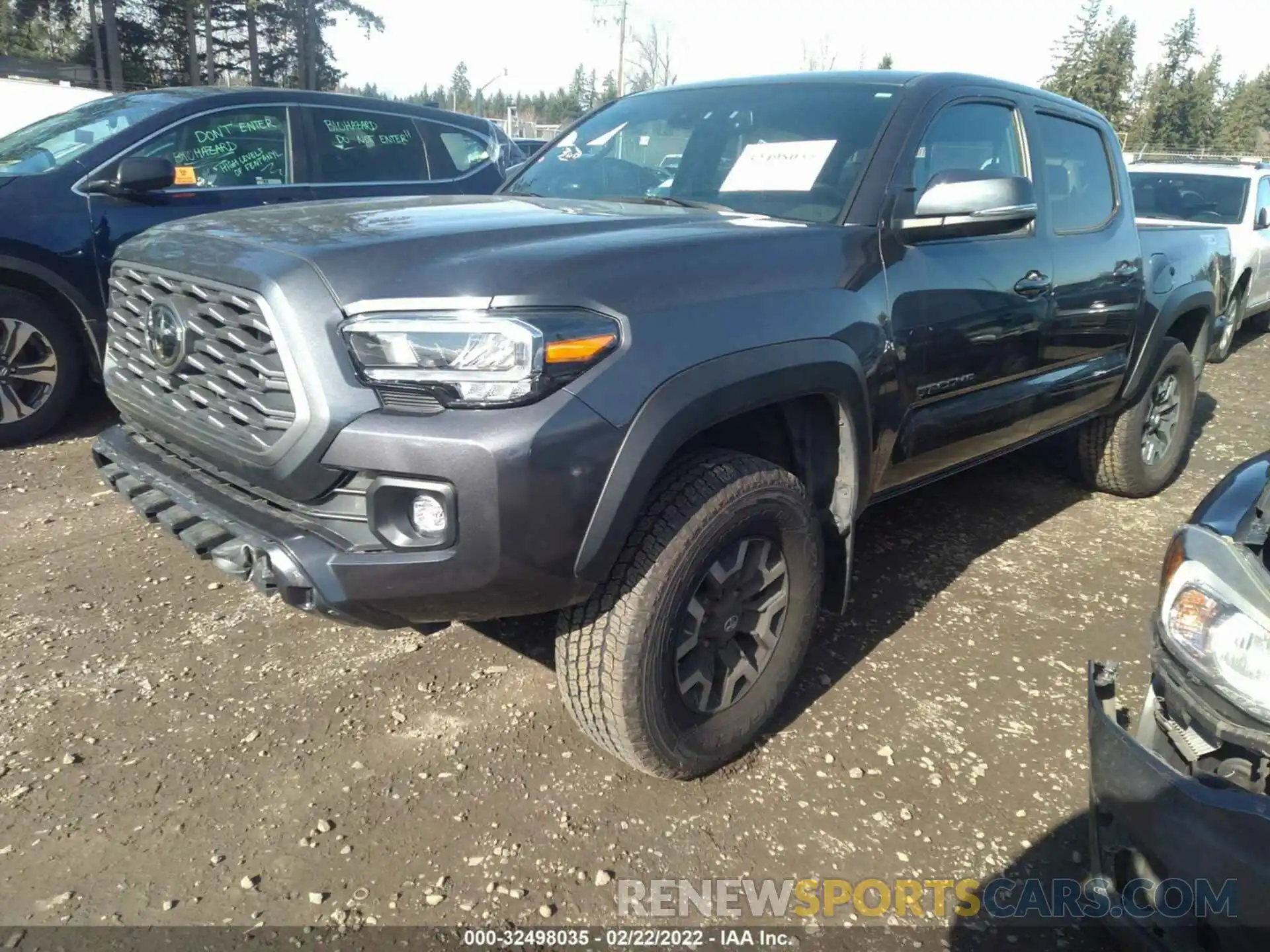 2 Photograph of a damaged car 3TMCZ5AN6LM359607 TOYOTA TACOMA 4WD 2020