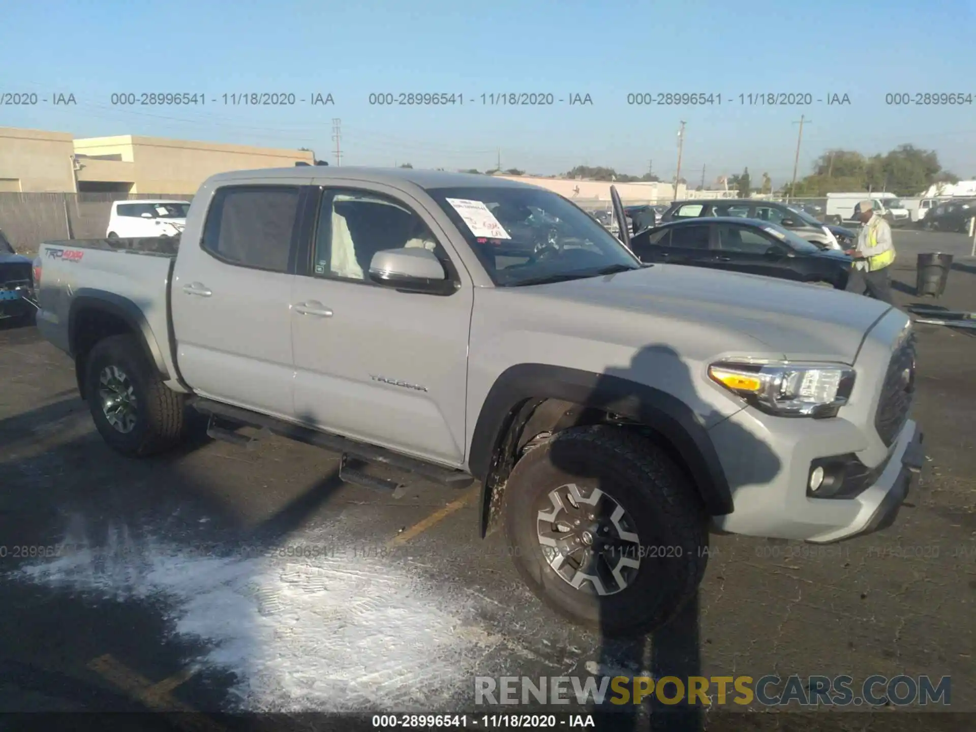 1 Photograph of a damaged car 3TMCZ5AN6LM362393 TOYOTA TACOMA 4WD 2020