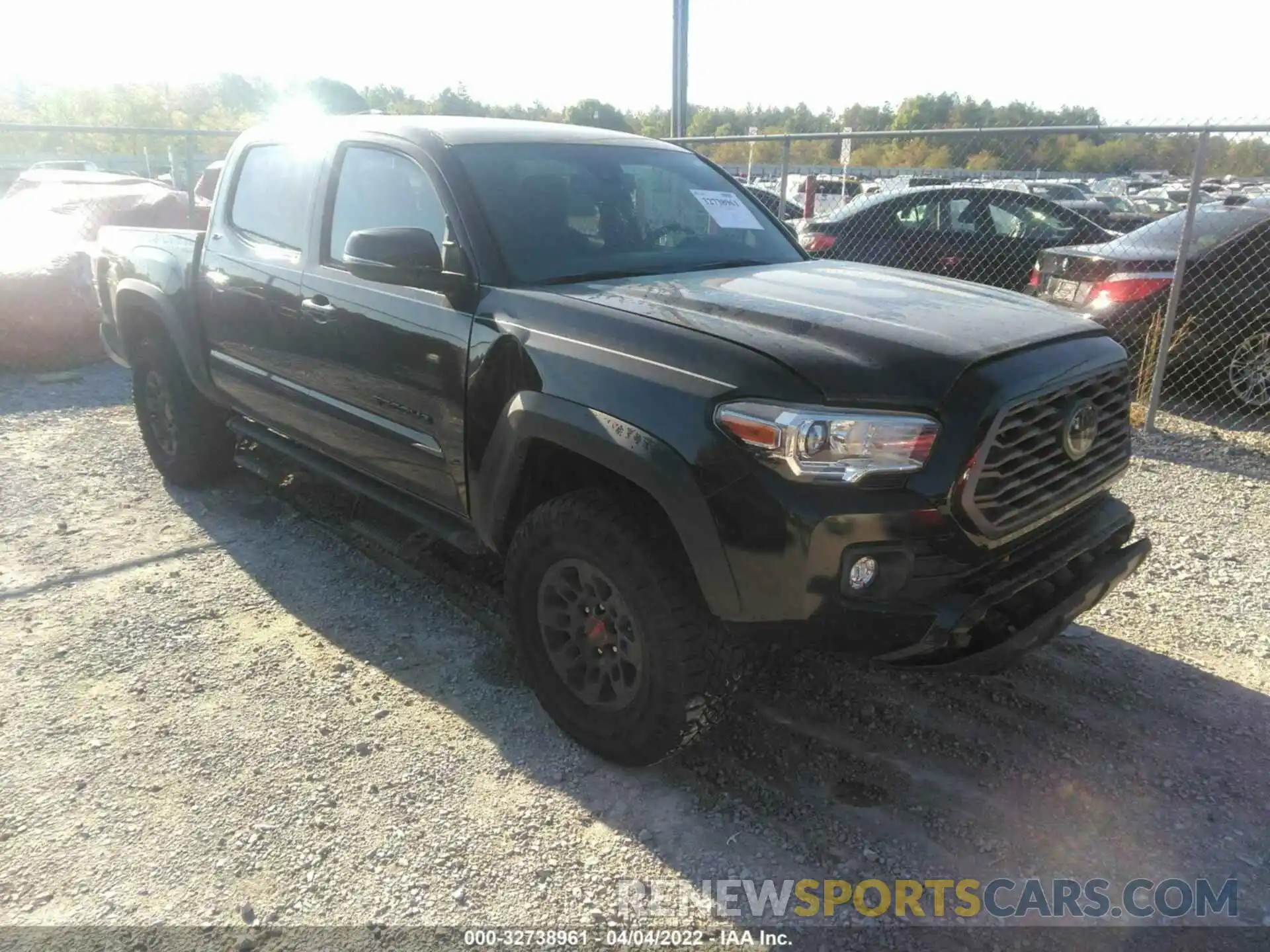 1 Photograph of a damaged car 3TMCZ5AN6LM362832 TOYOTA TACOMA 4WD 2020