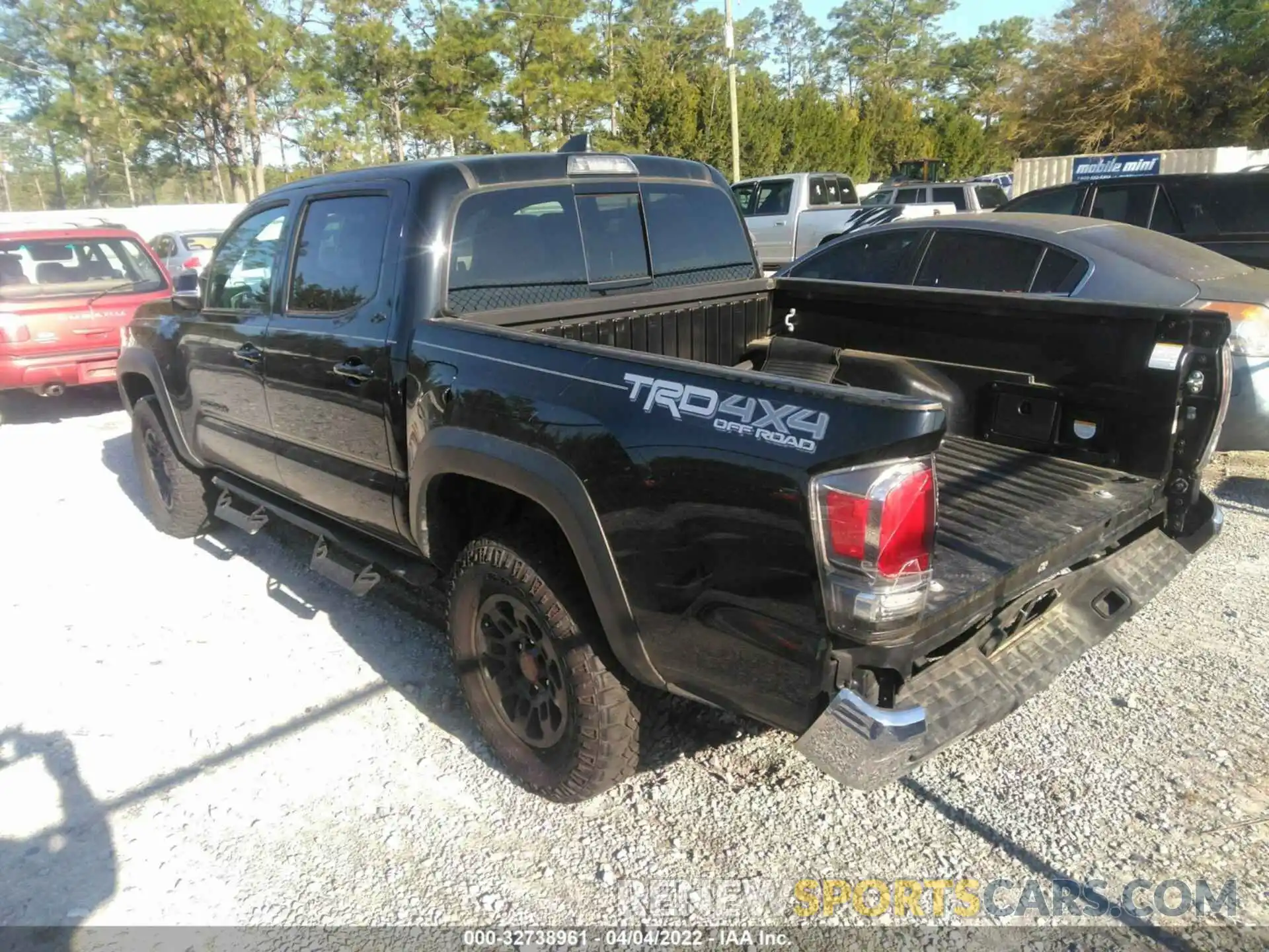 3 Photograph of a damaged car 3TMCZ5AN6LM362832 TOYOTA TACOMA 4WD 2020