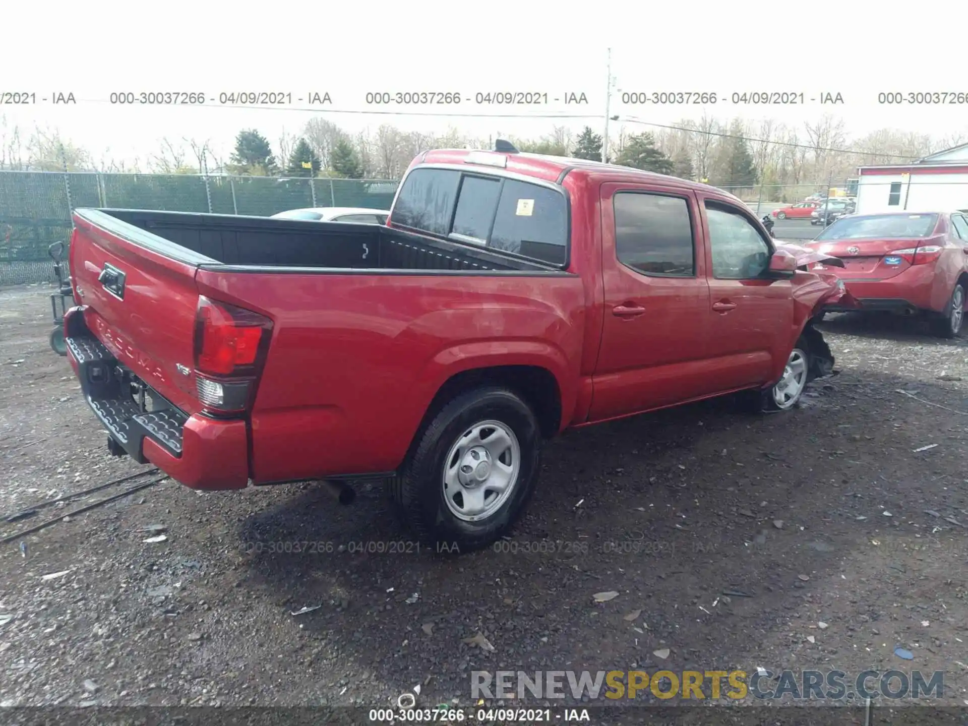 4 Фотография поврежденного автомобиля 3TMCZ5AN6LM365178 TOYOTA TACOMA 4WD 2020