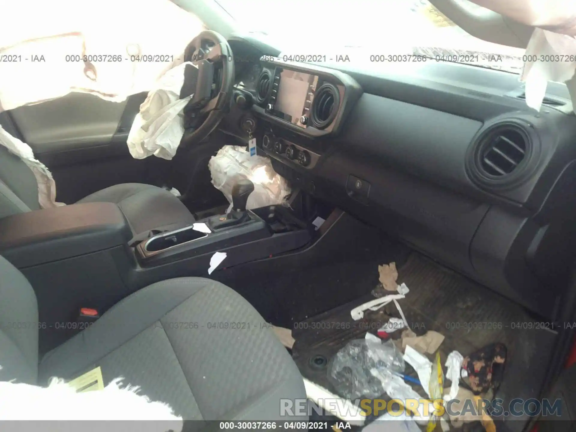 5 Photograph of a damaged car 3TMCZ5AN6LM365178 TOYOTA TACOMA 4WD 2020