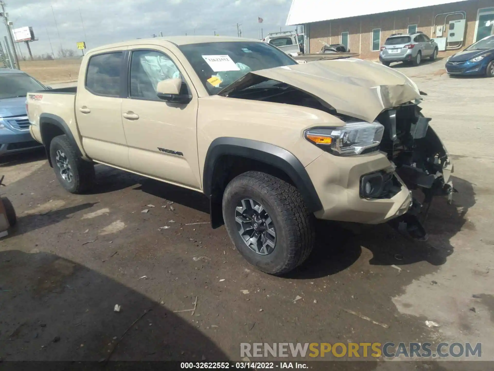 1 Photograph of a damaged car 3TMCZ5AN7LM289339 TOYOTA TACOMA 4WD 2020