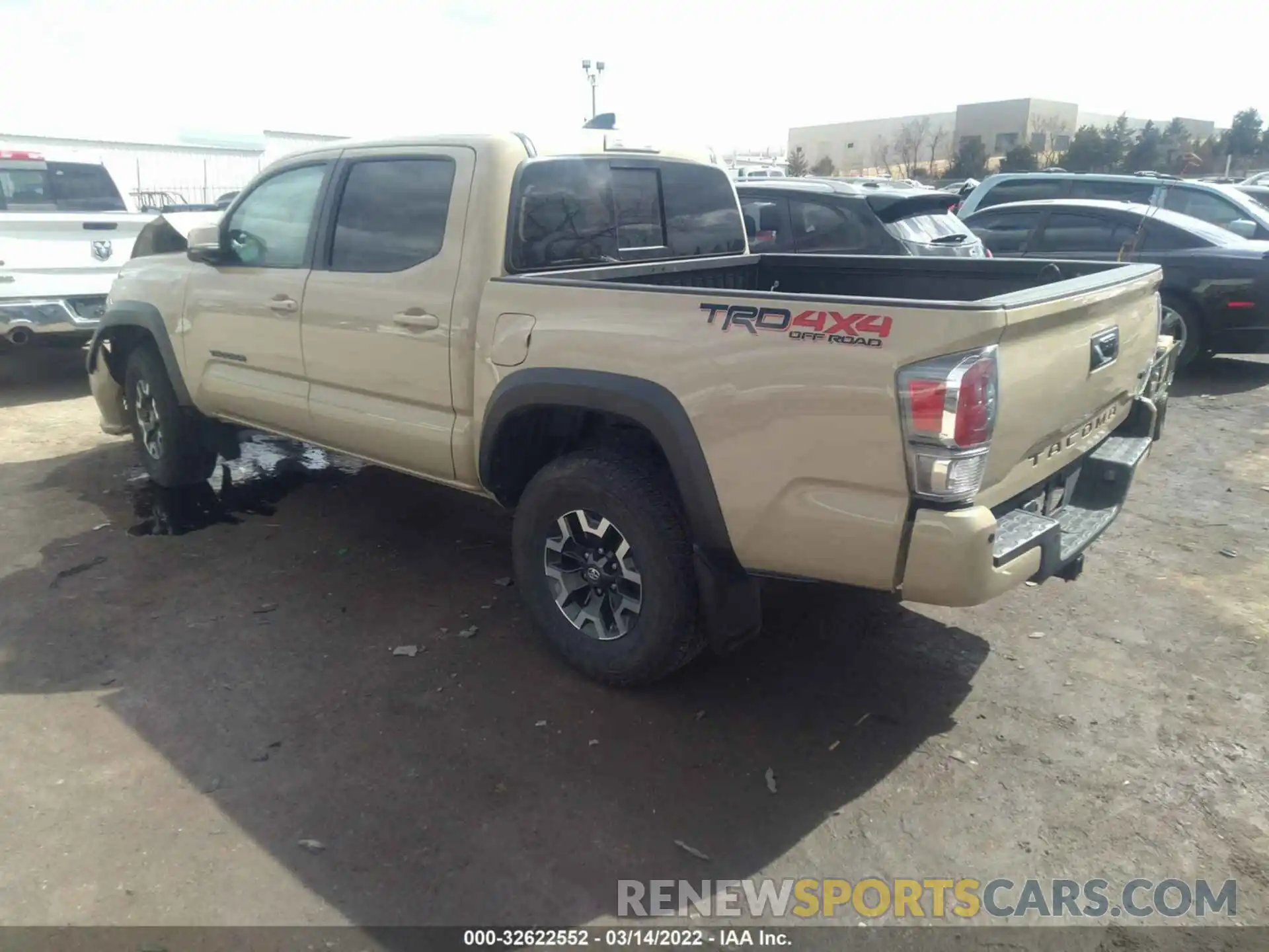 3 Фотография поврежденного автомобиля 3TMCZ5AN7LM289339 TOYOTA TACOMA 4WD 2020