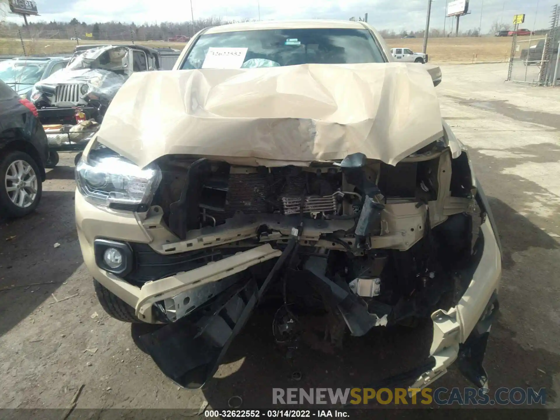 6 Photograph of a damaged car 3TMCZ5AN7LM289339 TOYOTA TACOMA 4WD 2020