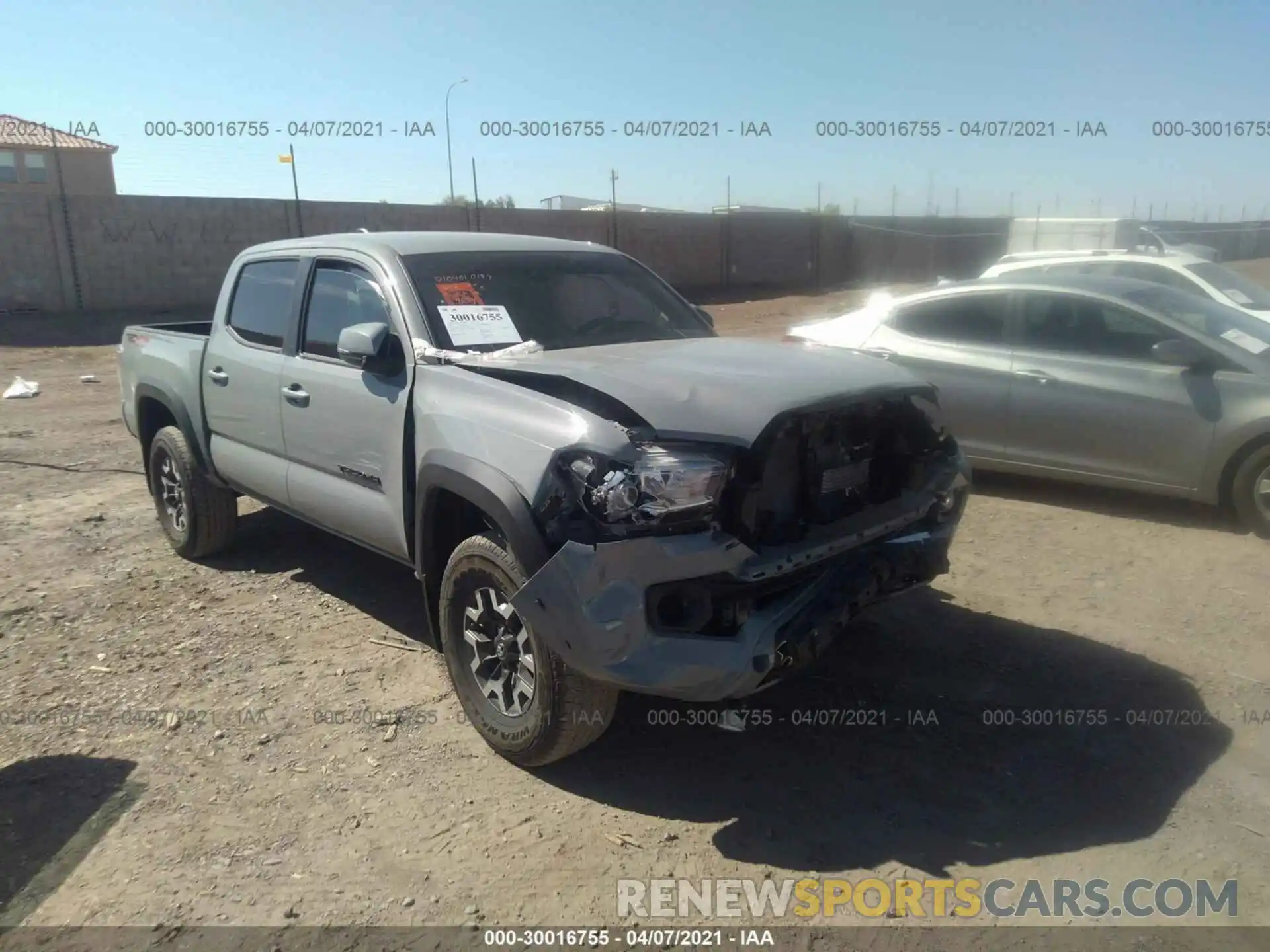 1 Photograph of a damaged car 3TMCZ5AN7LM294654 TOYOTA TACOMA 4WD 2020