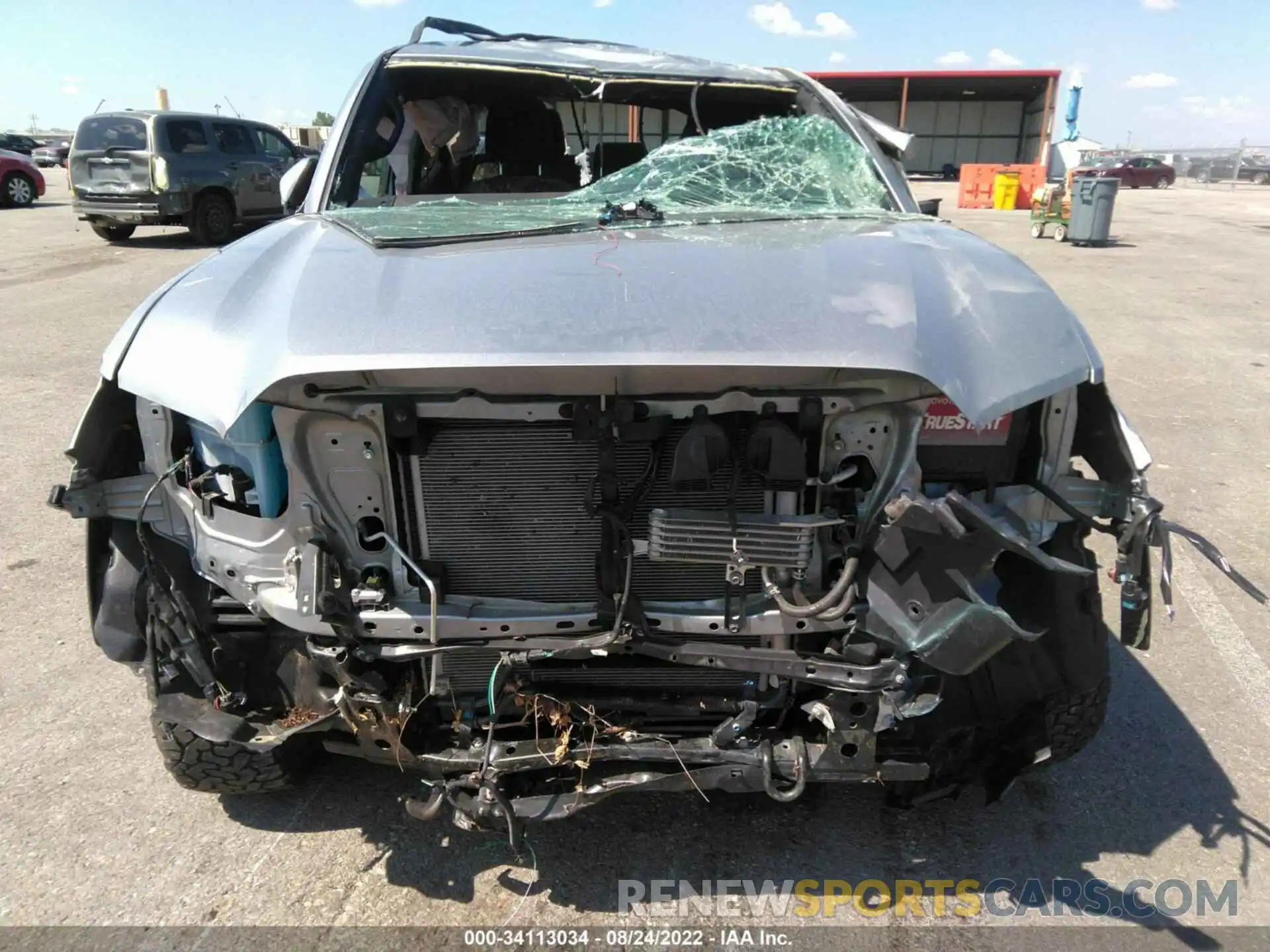 10 Photograph of a damaged car 3TMCZ5AN7LM296131 TOYOTA TACOMA 4WD 2020