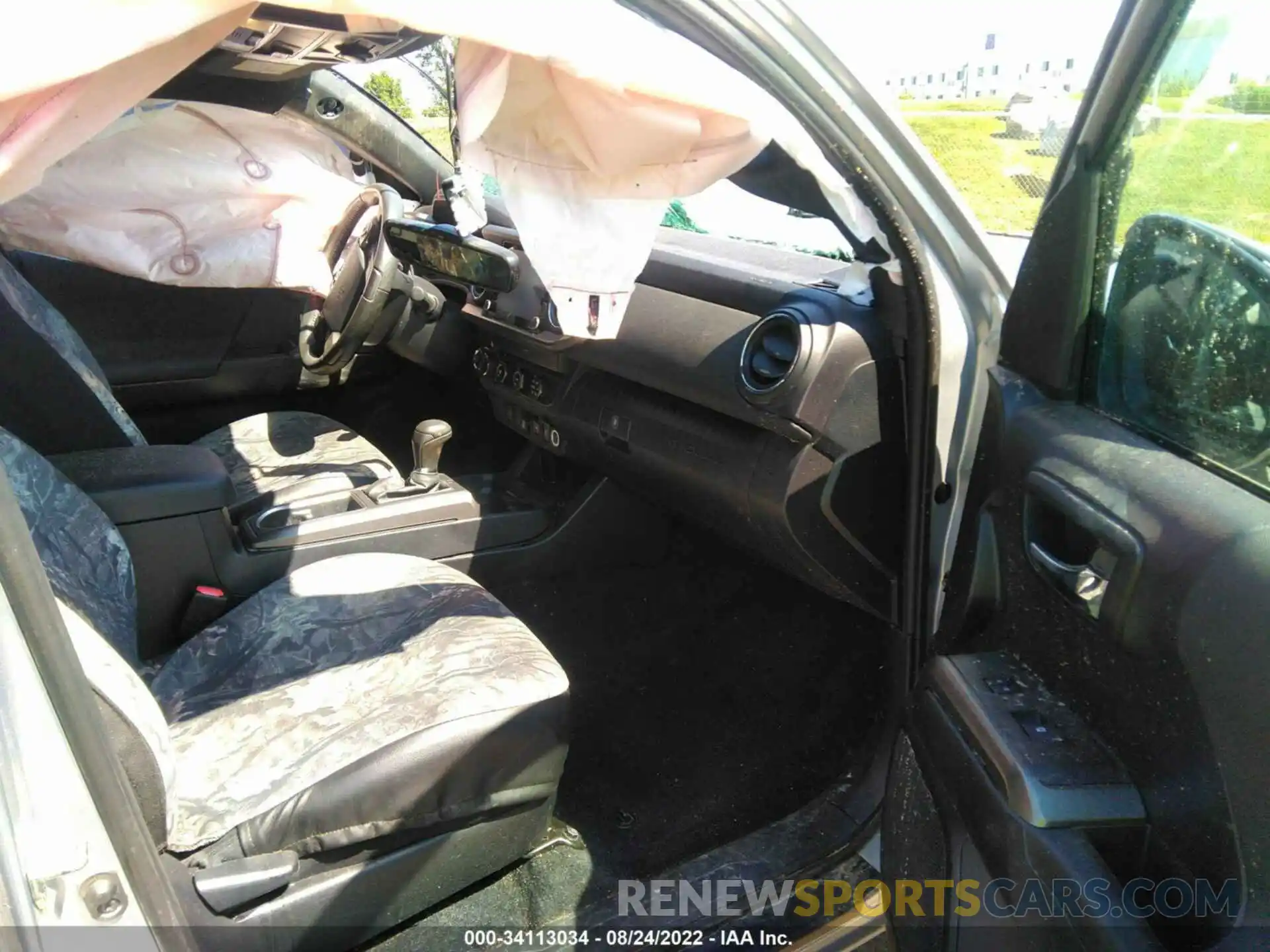 5 Photograph of a damaged car 3TMCZ5AN7LM296131 TOYOTA TACOMA 4WD 2020