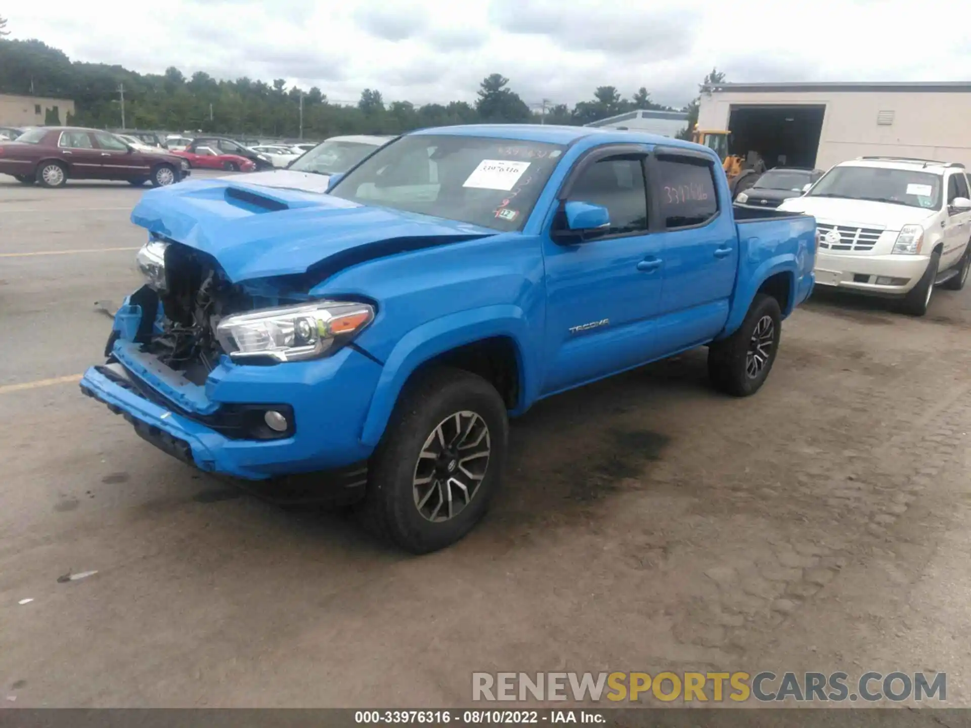 2 Фотография поврежденного автомобиля 3TMCZ5AN7LM300601 TOYOTA TACOMA 4WD 2020