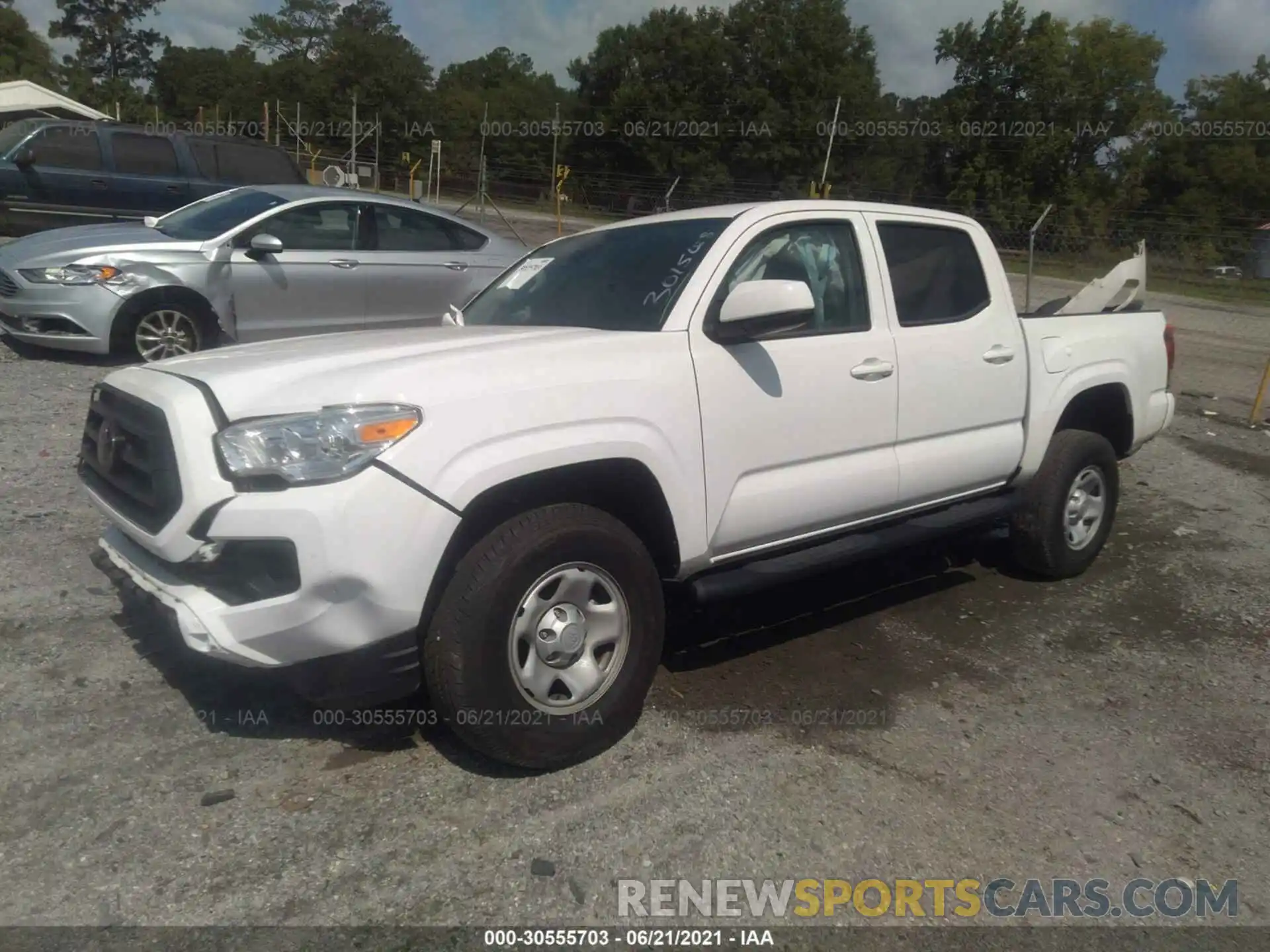 2 Photograph of a damaged car 3TMCZ5AN7LM301568 TOYOTA TACOMA 4WD 2020