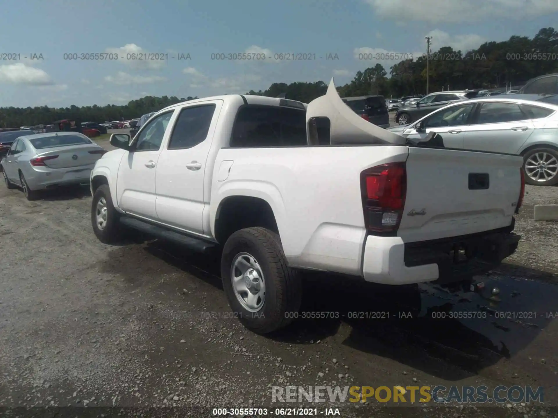 3 Photograph of a damaged car 3TMCZ5AN7LM301568 TOYOTA TACOMA 4WD 2020