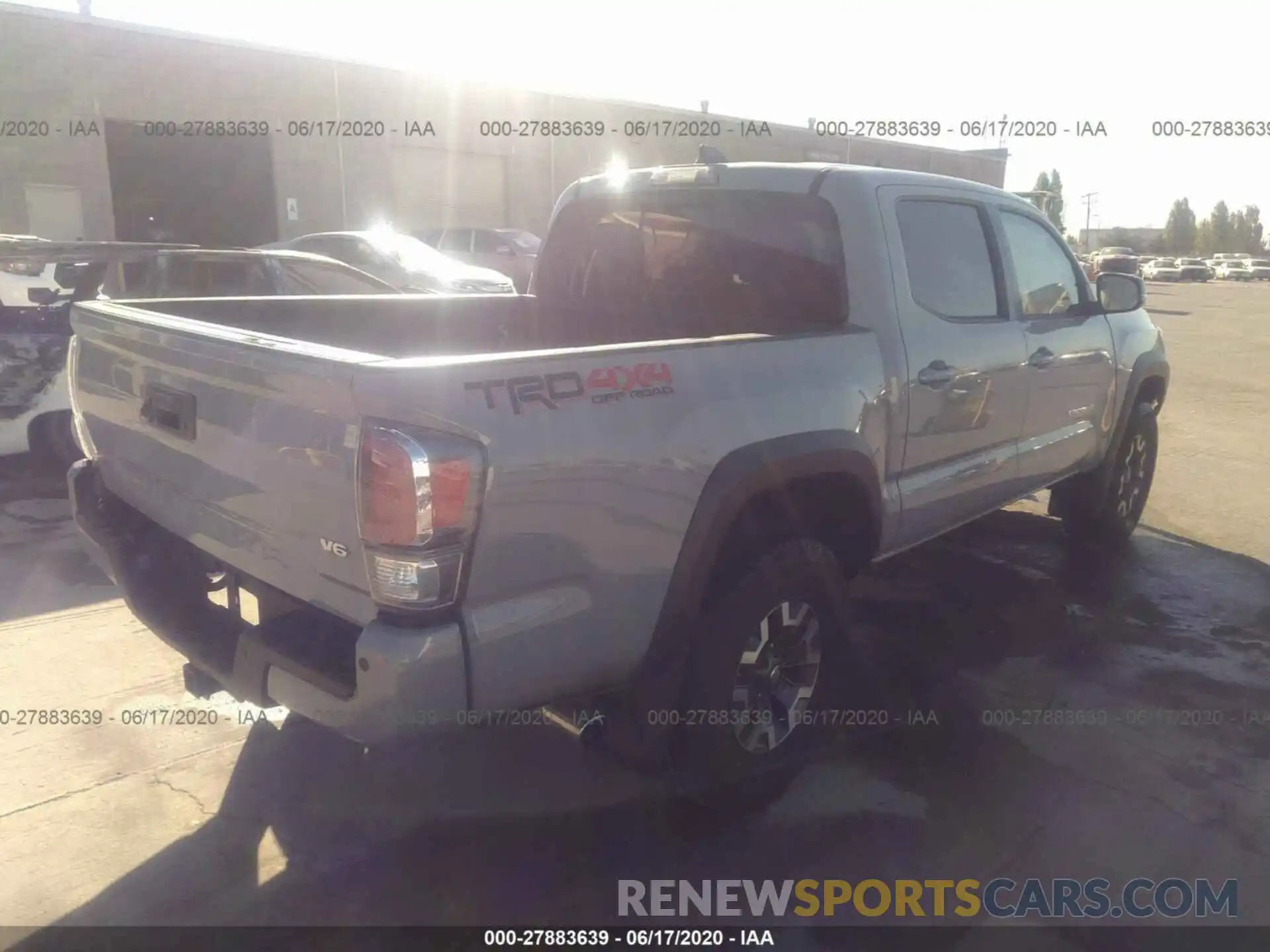 4 Photograph of a damaged car 3TMCZ5AN7LM302056 TOYOTA TACOMA 4WD 2020