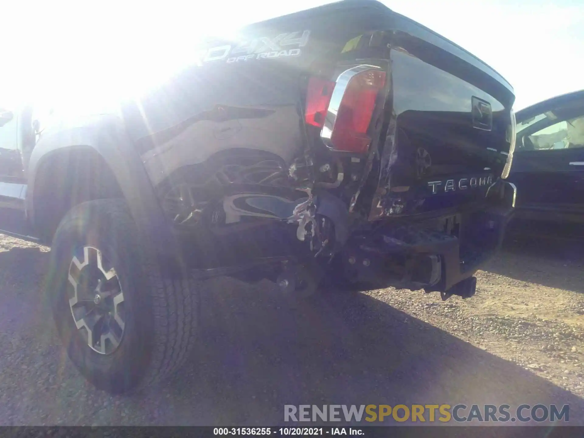 6 Photograph of a damaged car 3TMCZ5AN7LM316278 TOYOTA TACOMA 4WD 2020