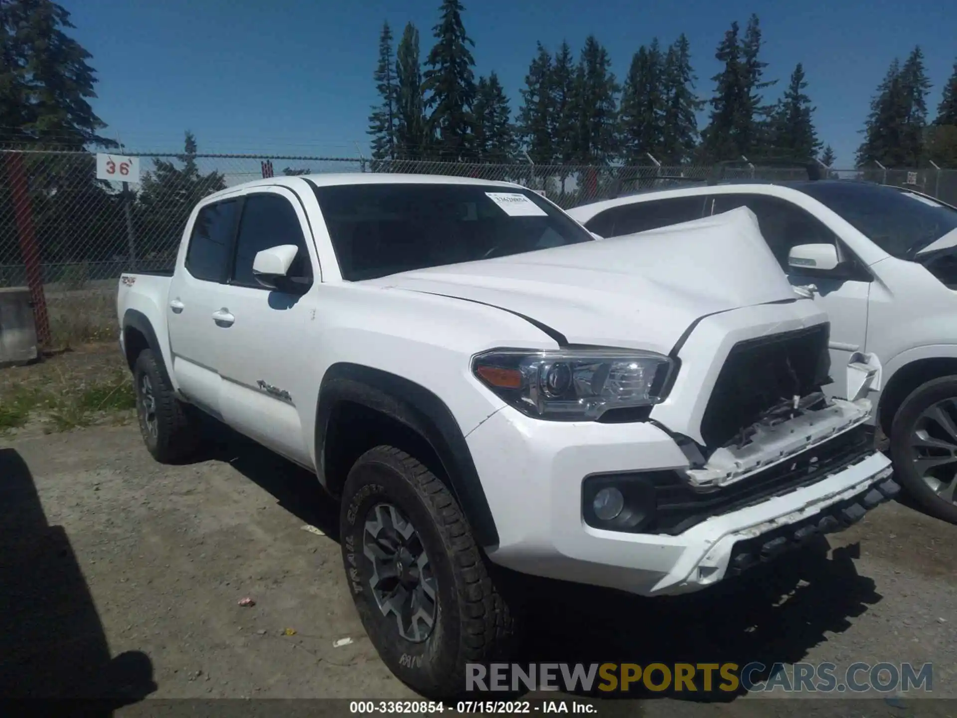 1 Photograph of a damaged car 3TMCZ5AN7LM316765 TOYOTA TACOMA 4WD 2020