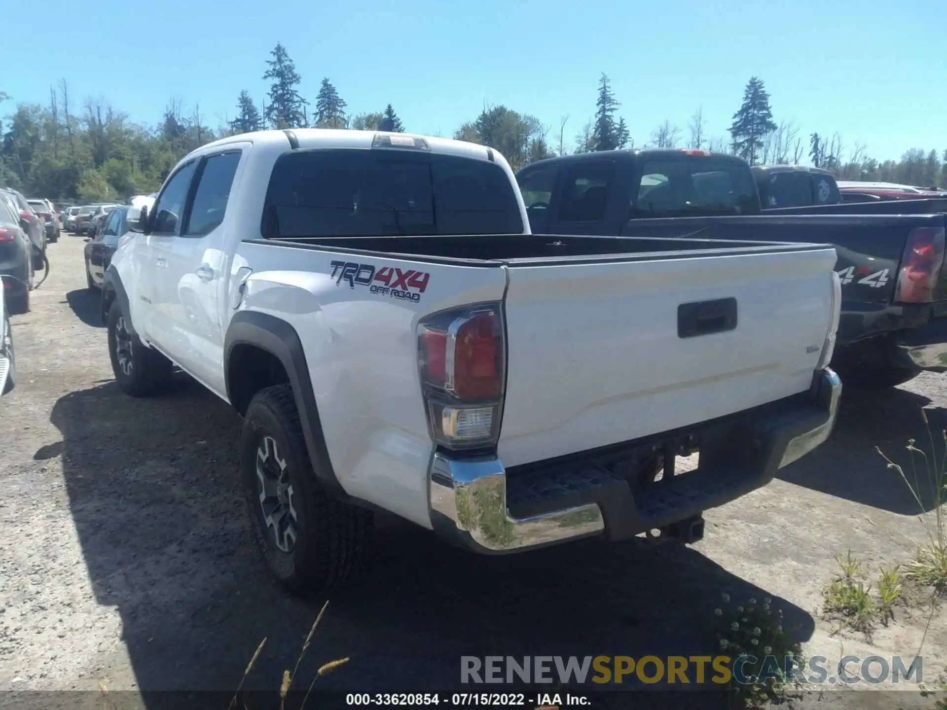 3 Photograph of a damaged car 3TMCZ5AN7LM316765 TOYOTA TACOMA 4WD 2020