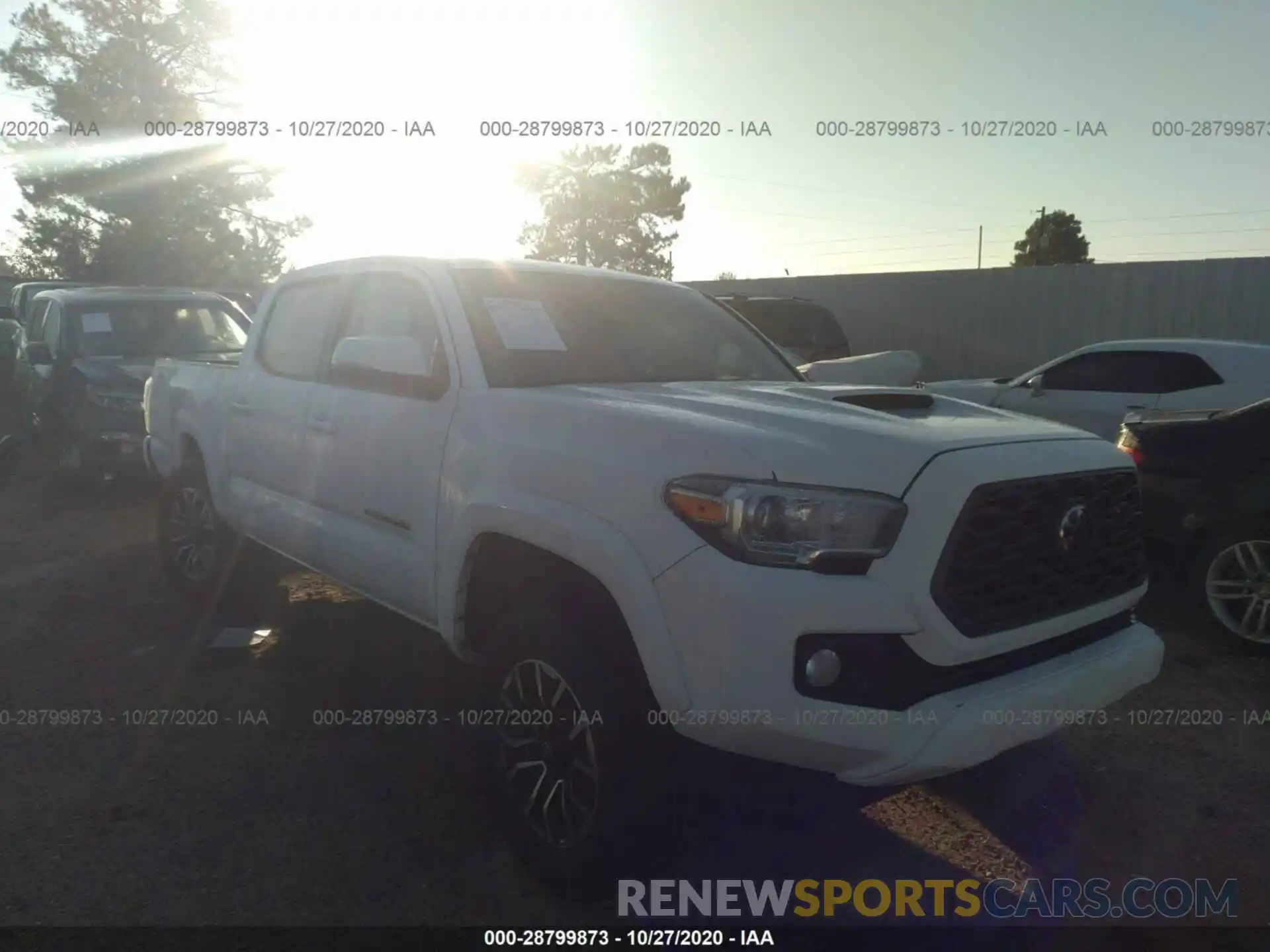 1 Photograph of a damaged car 3TMCZ5AN7LM320394 TOYOTA TACOMA 4WD 2020