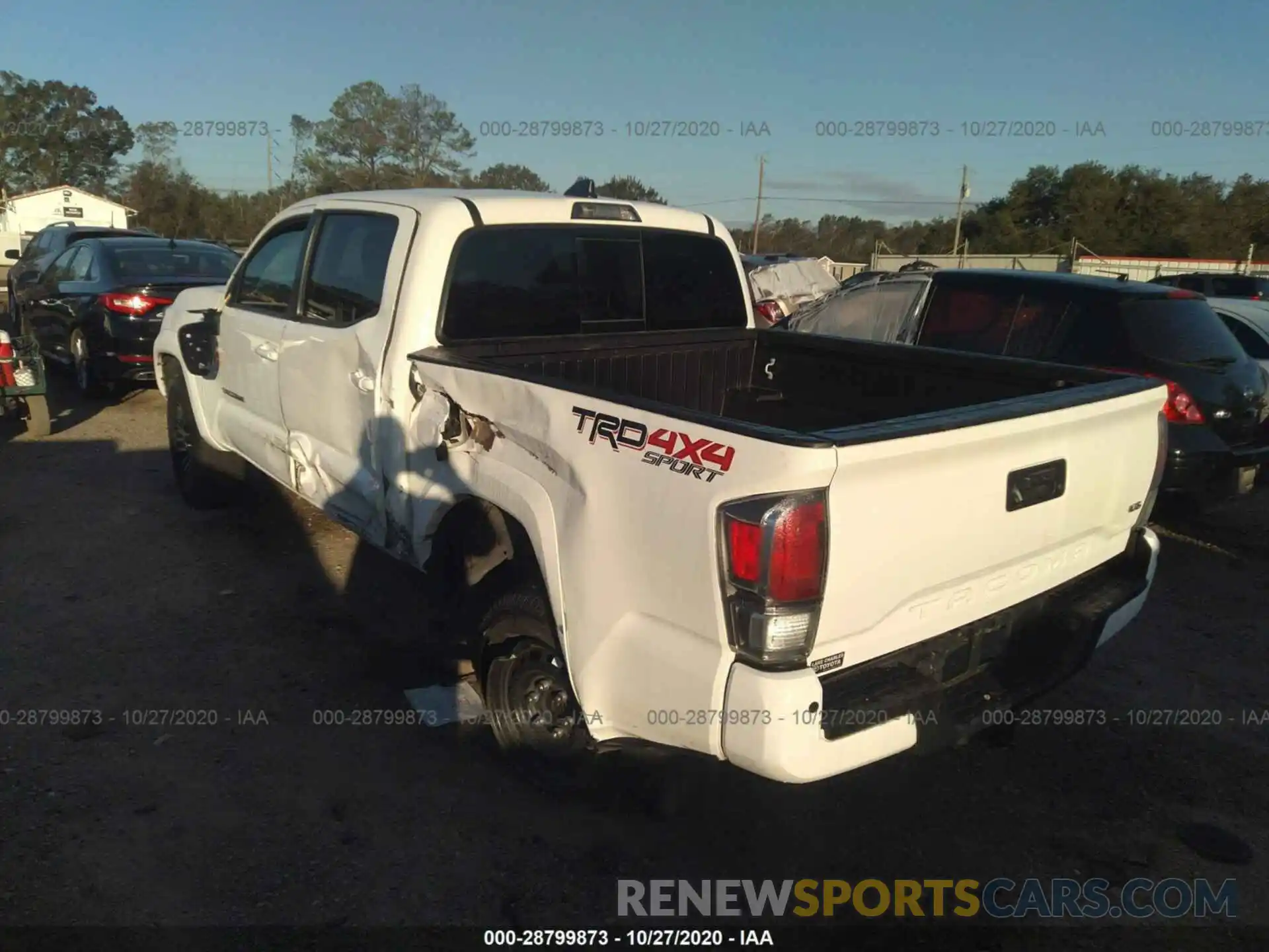 3 Photograph of a damaged car 3TMCZ5AN7LM320394 TOYOTA TACOMA 4WD 2020