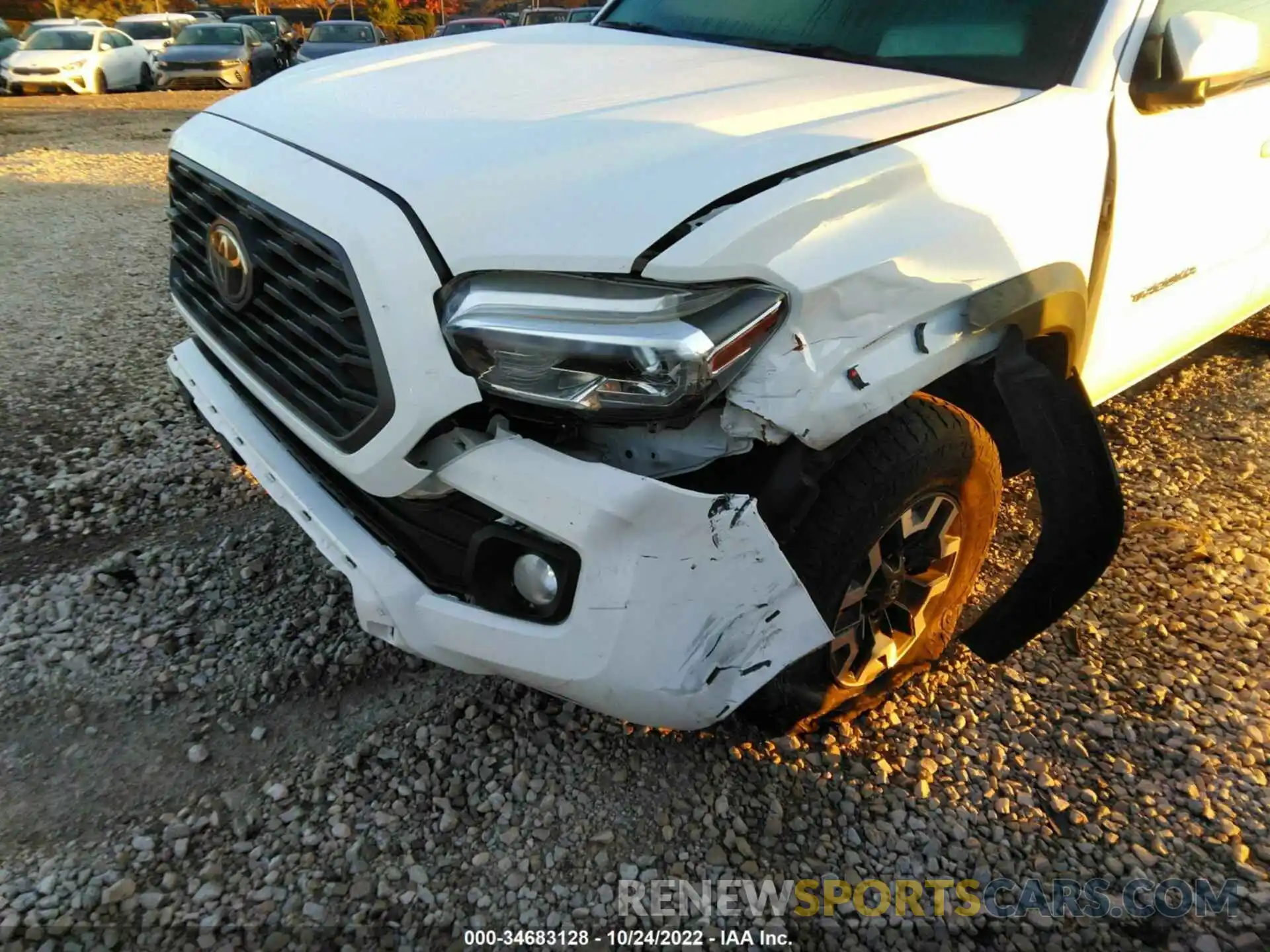 6 Photograph of a damaged car 3TMCZ5AN7LM323067 TOYOTA TACOMA 4WD 2020