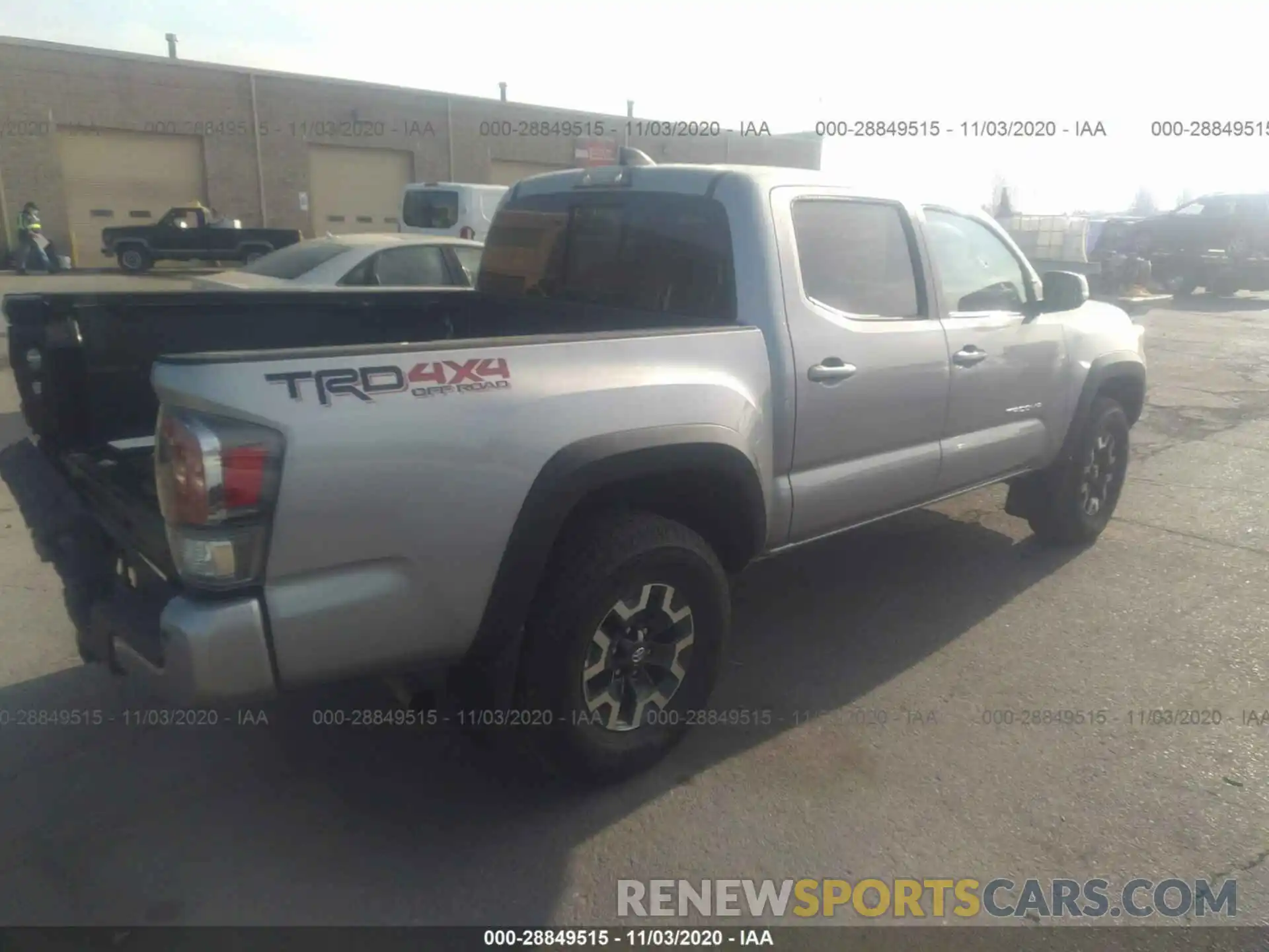 4 Photograph of a damaged car 3TMCZ5AN7LM324543 TOYOTA TACOMA 4WD 2020