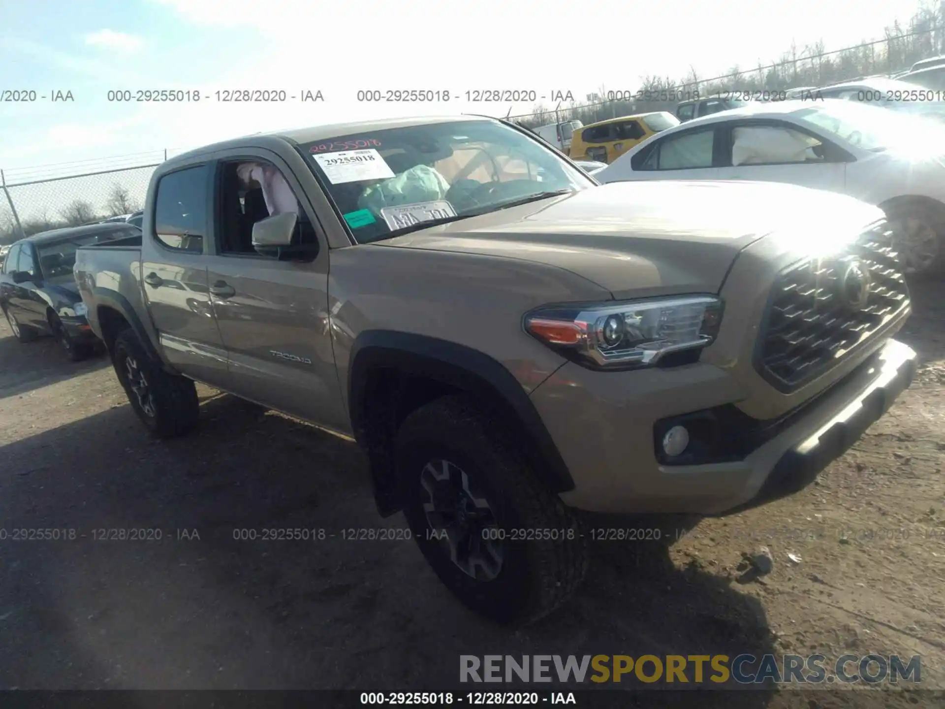 1 Photograph of a damaged car 3TMCZ5AN7LM324798 TOYOTA TACOMA 4WD 2020