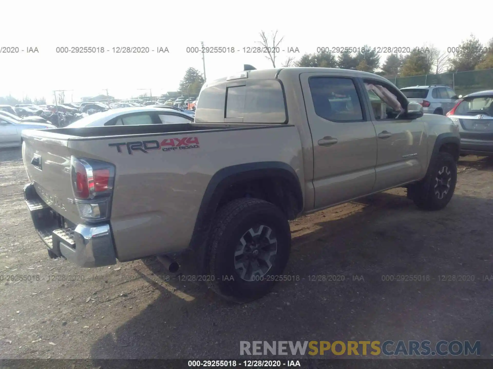 4 Photograph of a damaged car 3TMCZ5AN7LM324798 TOYOTA TACOMA 4WD 2020