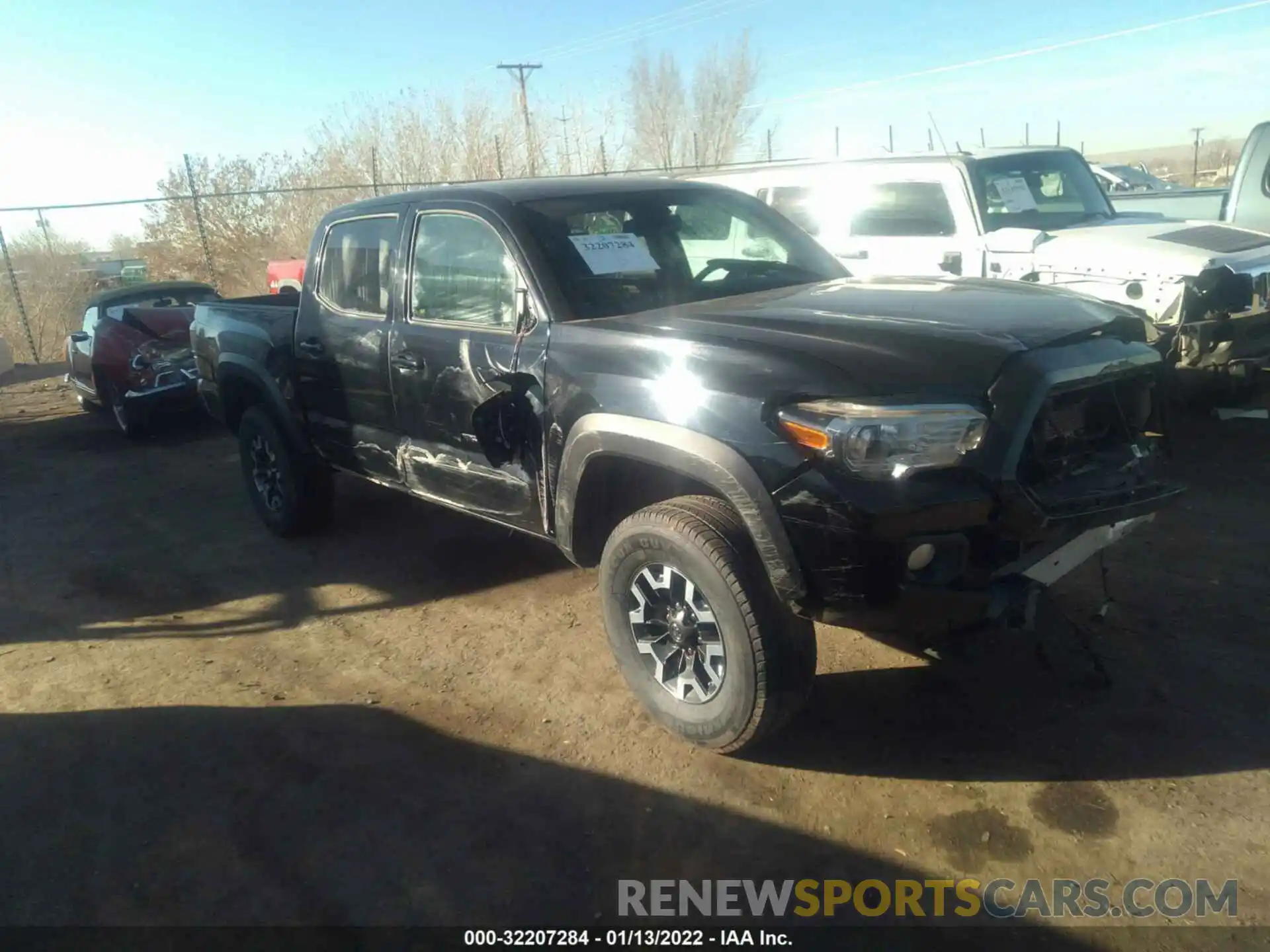 1 Photograph of a damaged car 3TMCZ5AN7LM328298 TOYOTA TACOMA 4WD 2020